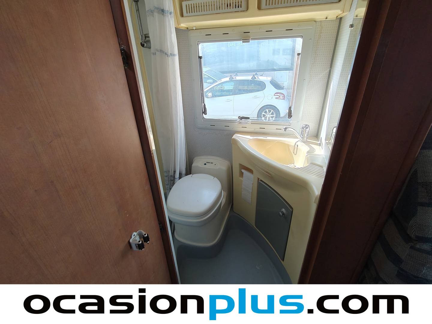 Foto Benimar ANTHUS Benimar ANTHUS 2.3 Diesel 5000 LF (110 CV) 4 Plazas