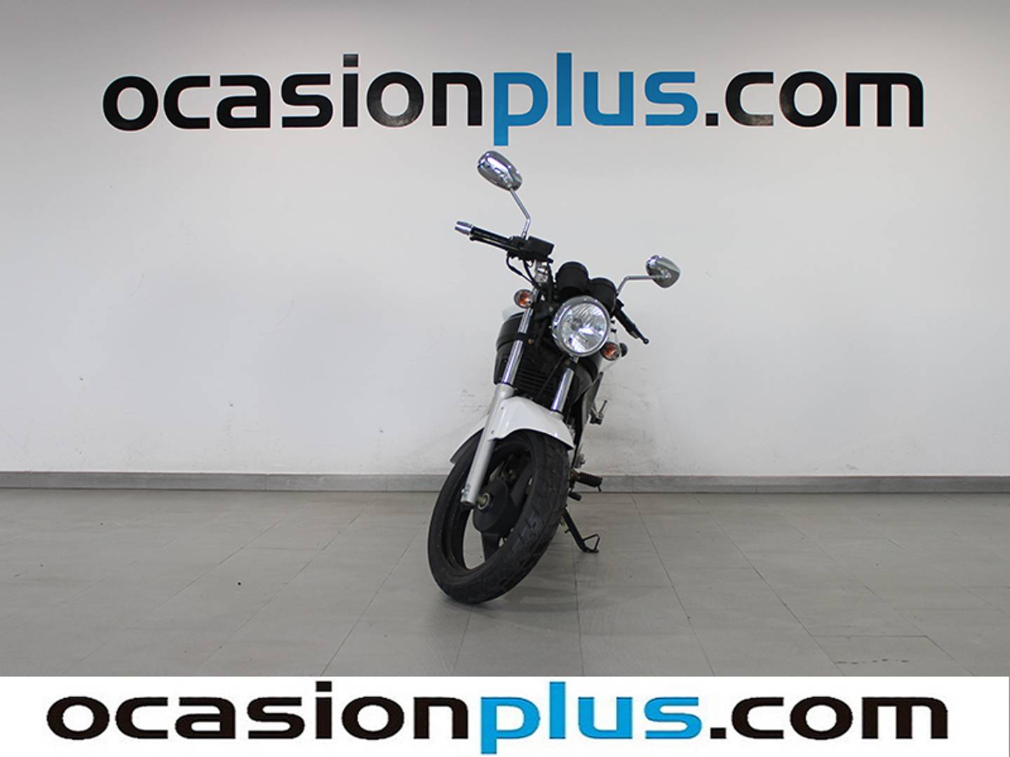 Foto Daelim Roadwin 125R Daelim Roadwin 125