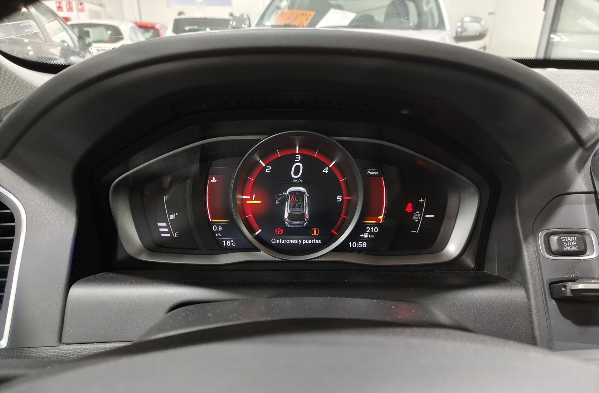 Volvo XC60 D3 Kinetic - foto 21