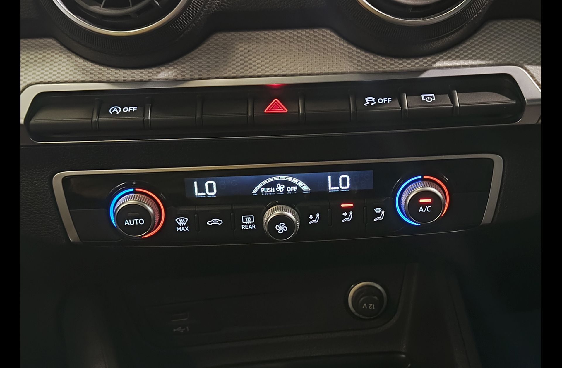Audi Q2 30 TDI - foto 27