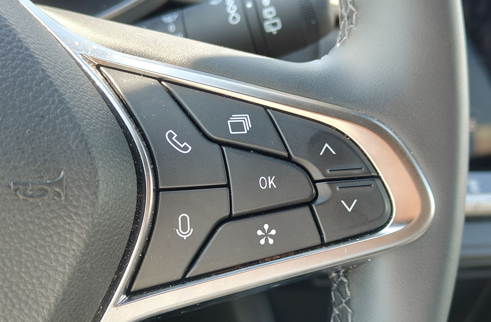 Renault Captur Techno E-Tech Híbrido - foto 28