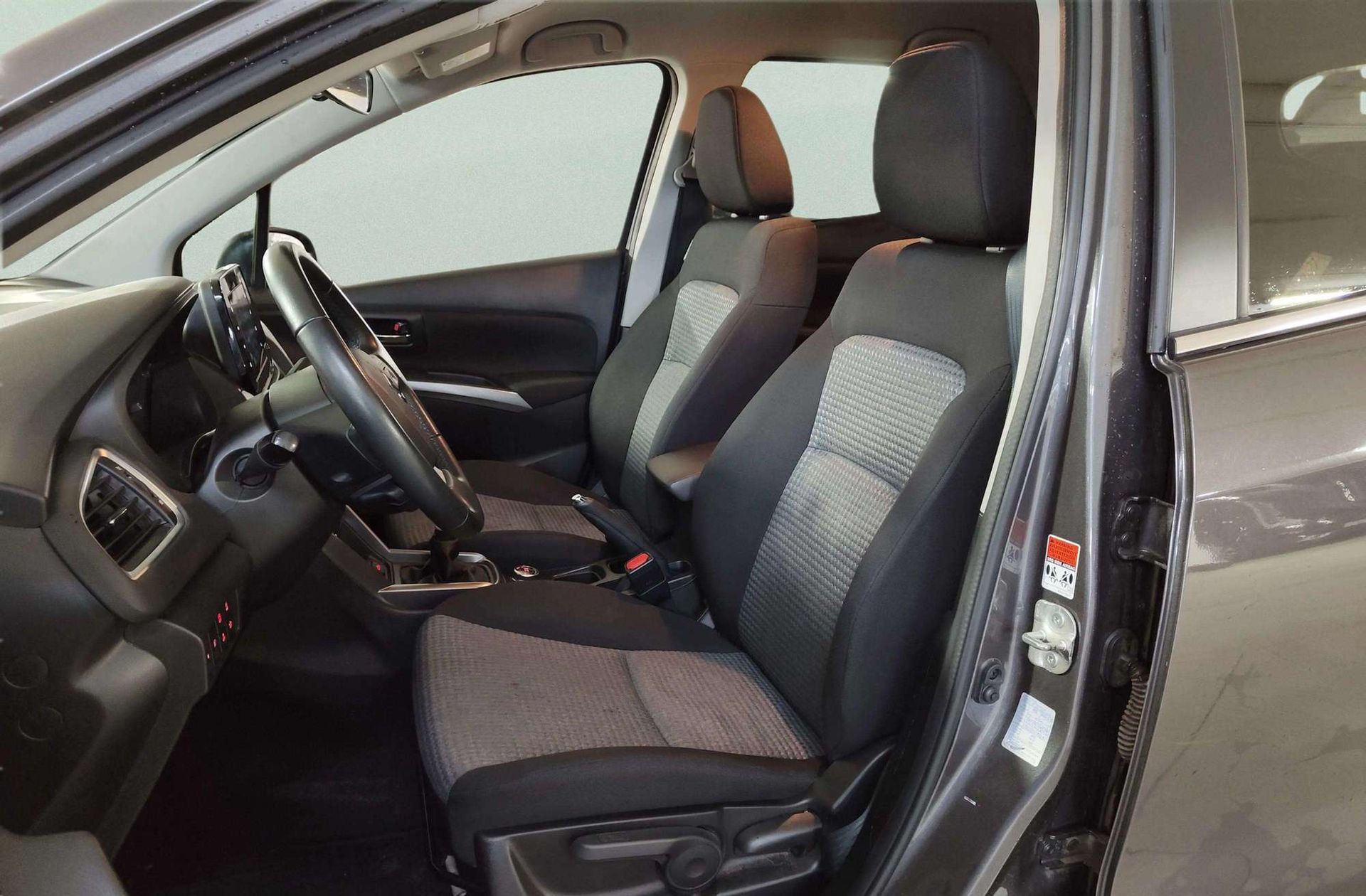 Suzuki S-Cross 1.4T Mild Hybrid S2 4WD - foto 12