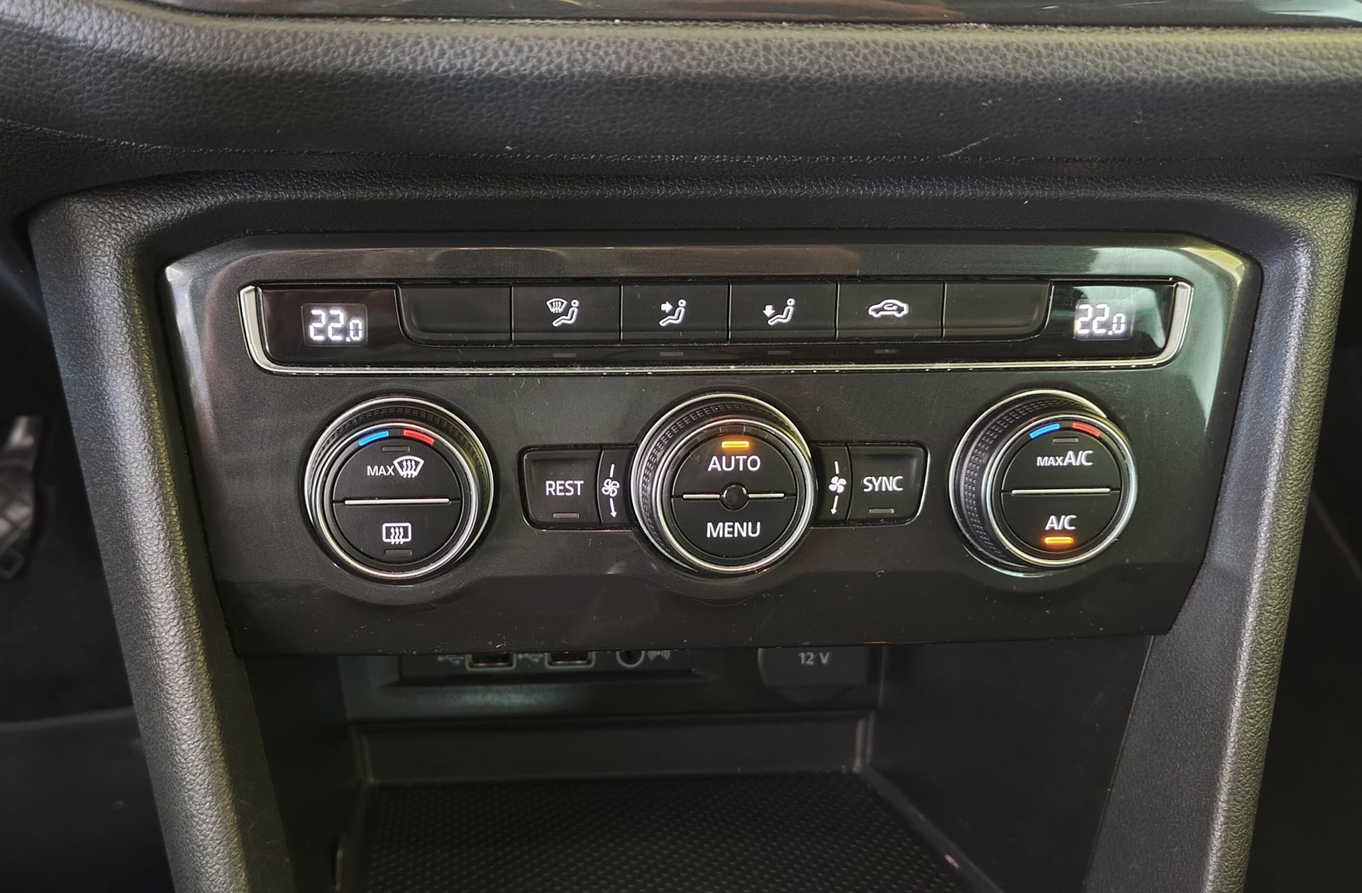 Volkswagen Tiguan Advance 1.5 TSI Pack R-LINE - foto 30