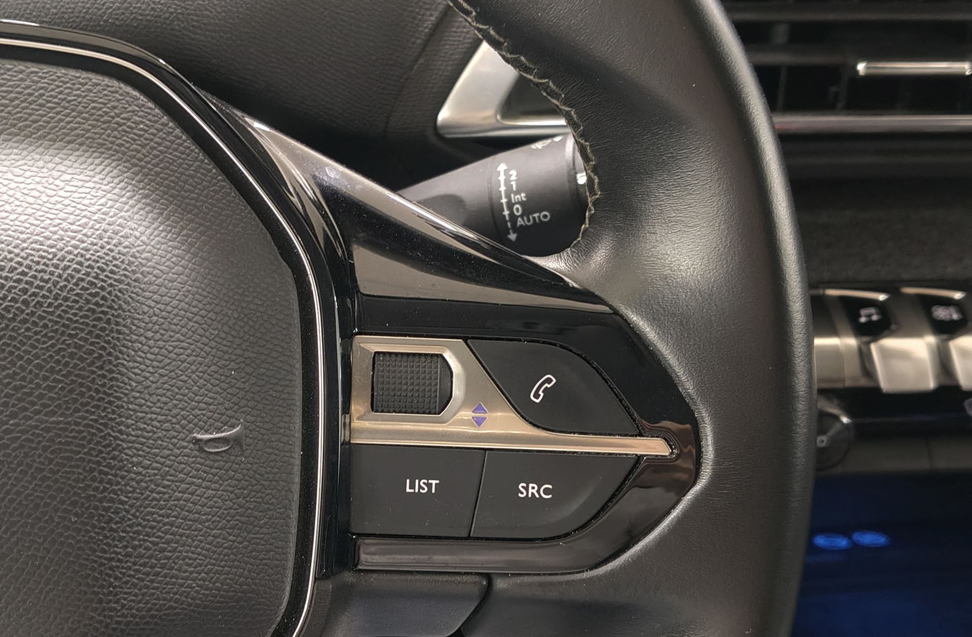 Peugeot 5008 PureTech 130 Allure Pack 7 plazas - foto 33