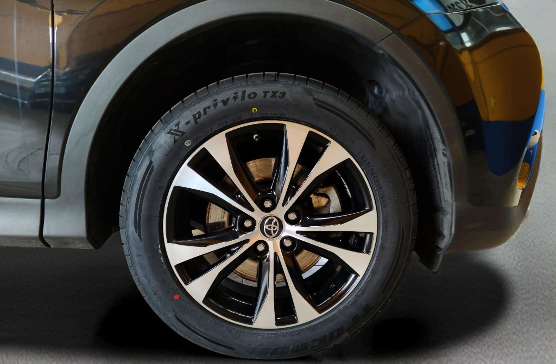 Toyota RAV4 120D Advance 4x2 - foto 35