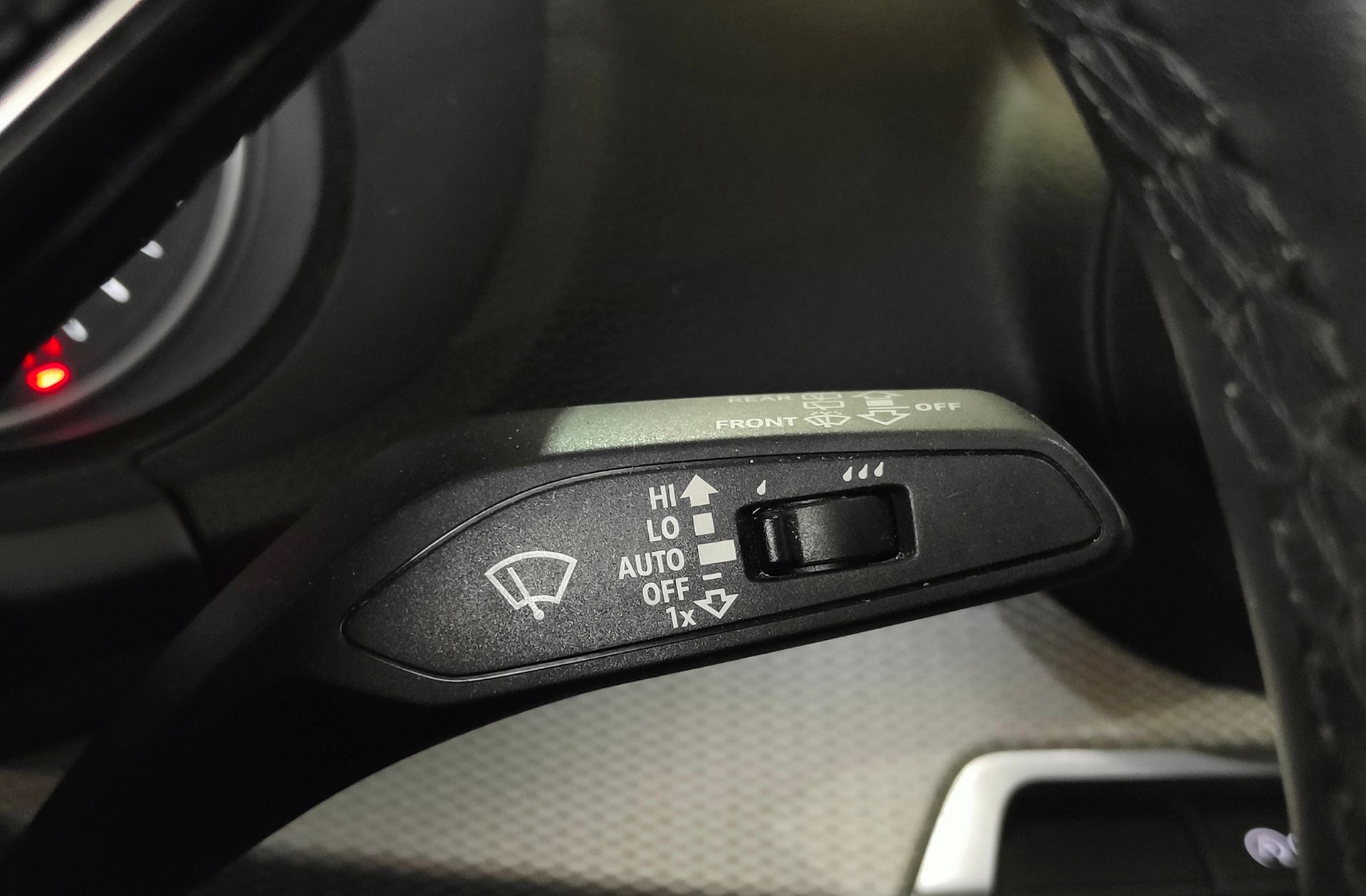 Audi Q2 Advanced 30 TDI - foto 29