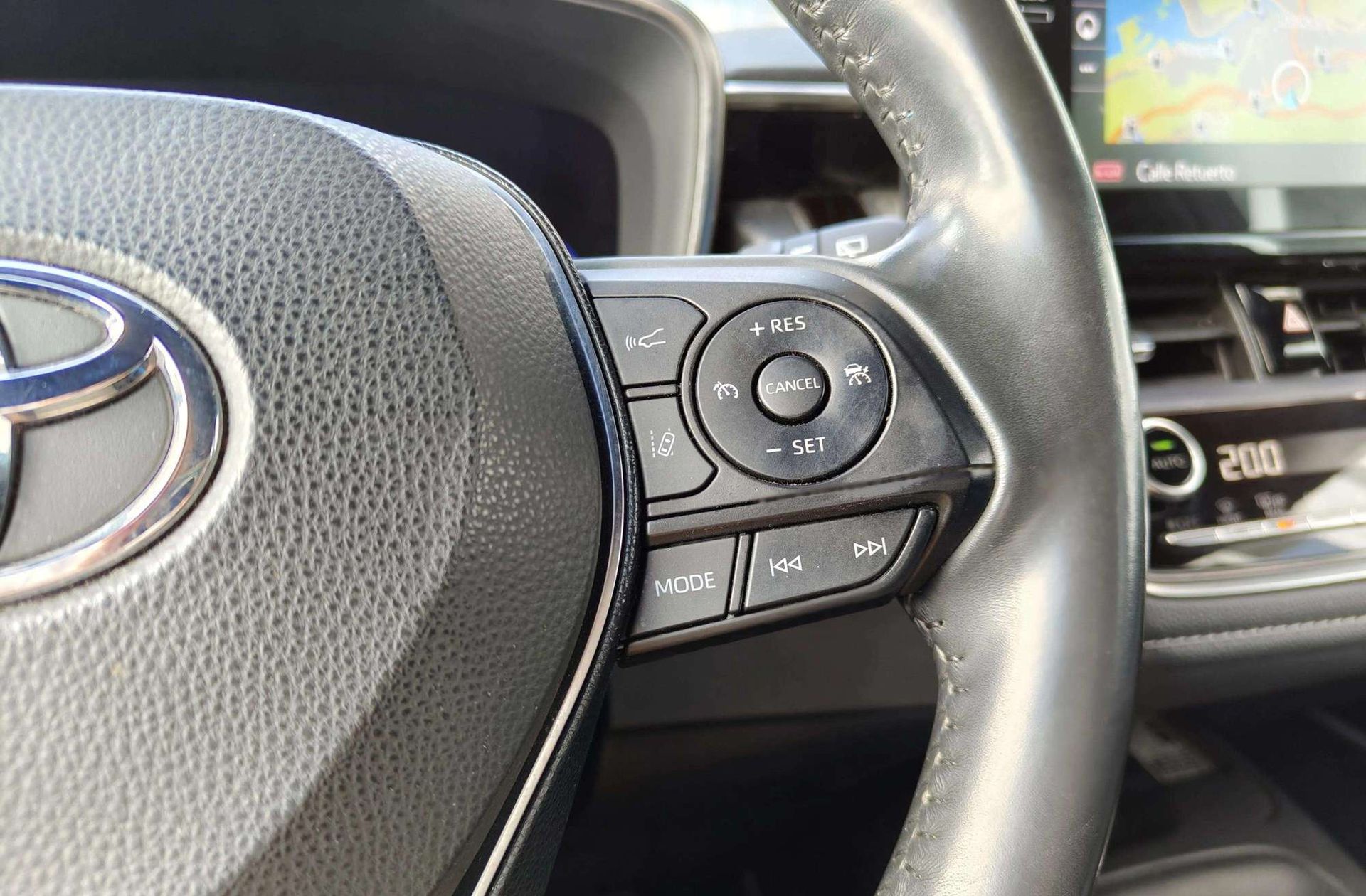 Toyota Corolla 1.8 125 Híbrido Active Tech E-CVT - foto 29