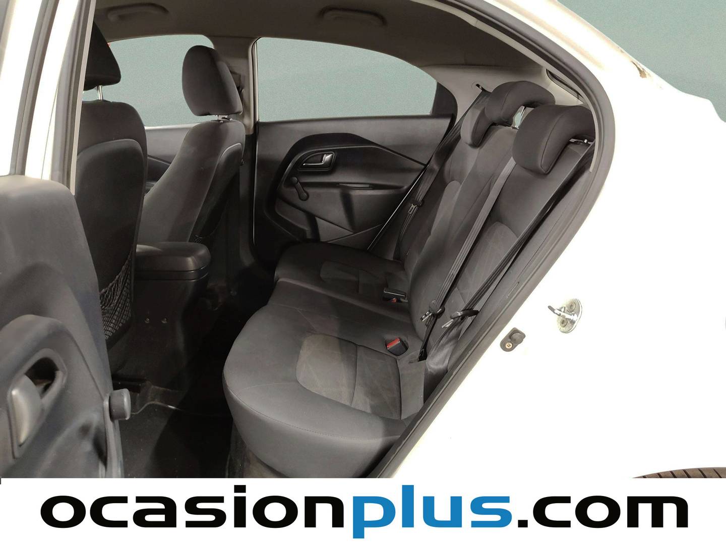 Foto asientos traseros KIA Rio KIA Rio 1.2 CVVT Concept (85 CV)