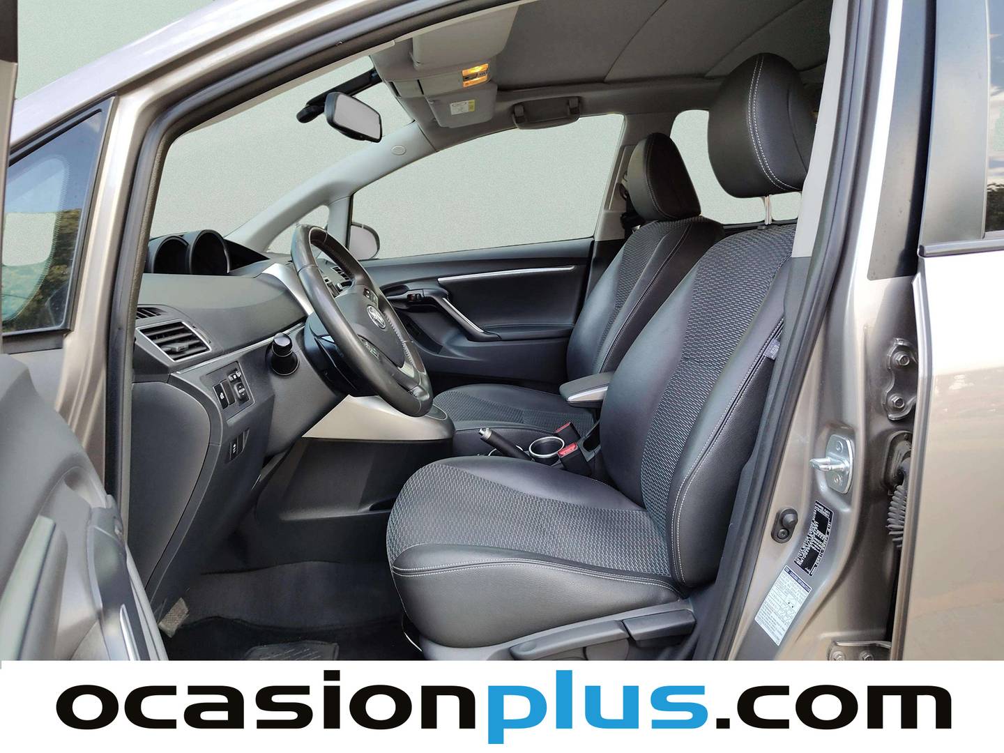 Foto asientos delanteros Toyota Verso Toyota Verso 140 M-DRV Advance Multidrive (147 CV) 7 Plazas