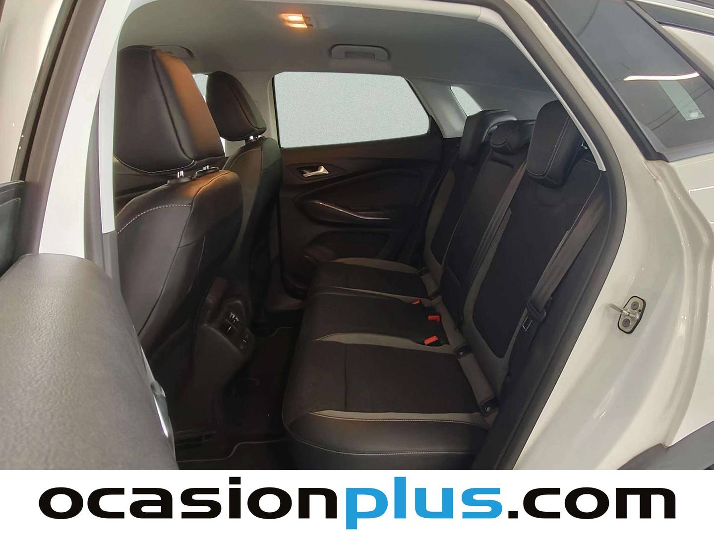 Foto asientos traseros Opel Grandland X Opel Grandland X 1.2 Turbo Ultimate Auto (130 CV)