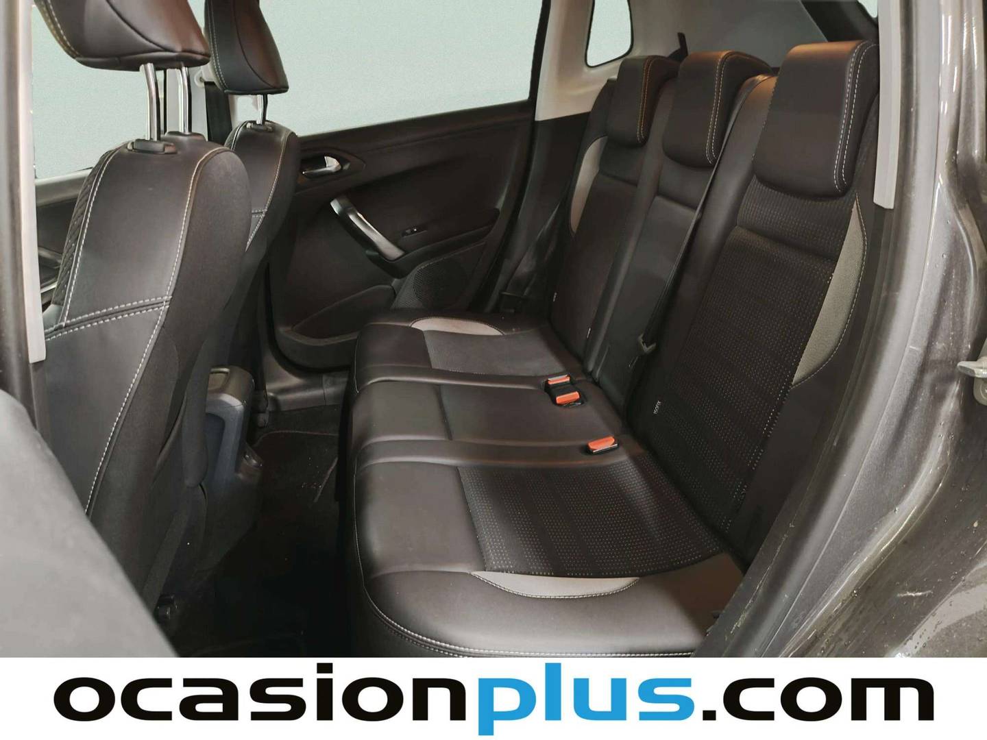Foto asientos traseros Peugeot 2008 Peugeot 2008 PureTech 110 S&S Allure EAT6 (110 CV)