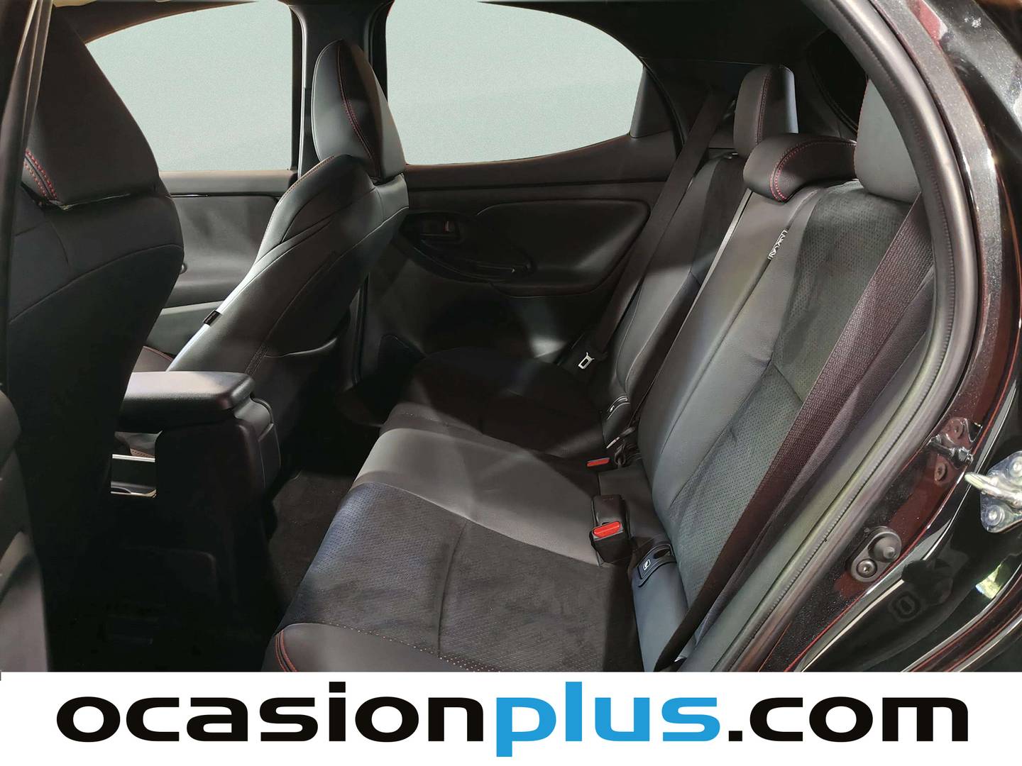 Foto asientos traseros Toyota Yaris Toyota Yaris 1.5 130H GR Sport (130 CV)