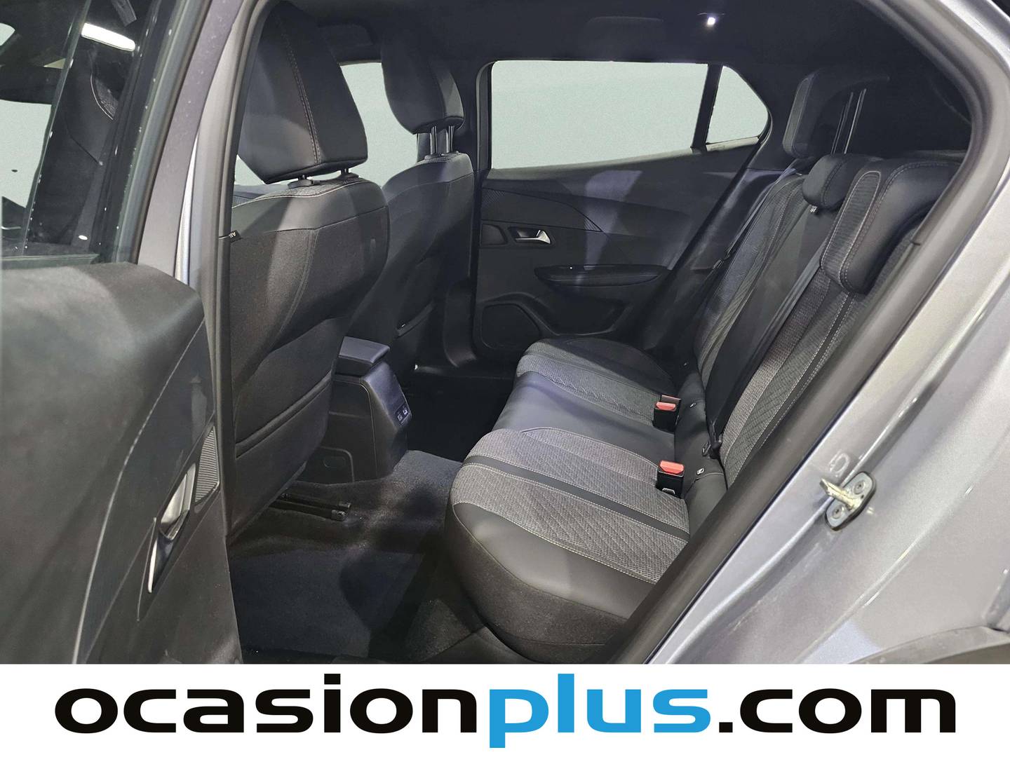 Foto asientos traseros Peugeot 2008 Peugeot 2008 Allure Hybrid eDCS6 (145 CV)