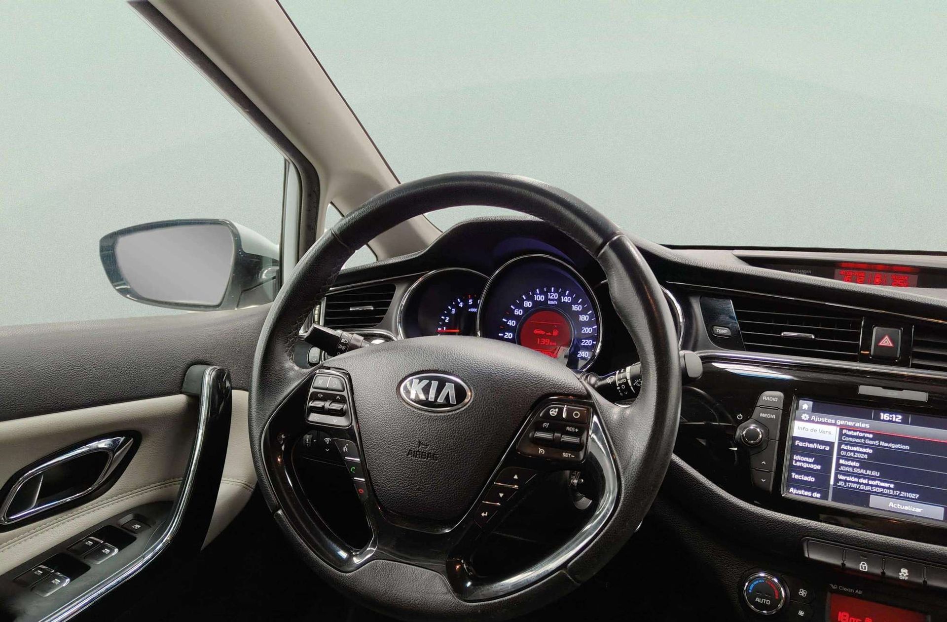 Kia Ceed 1.6 CRDi VGT x-Tech17 - foto 21