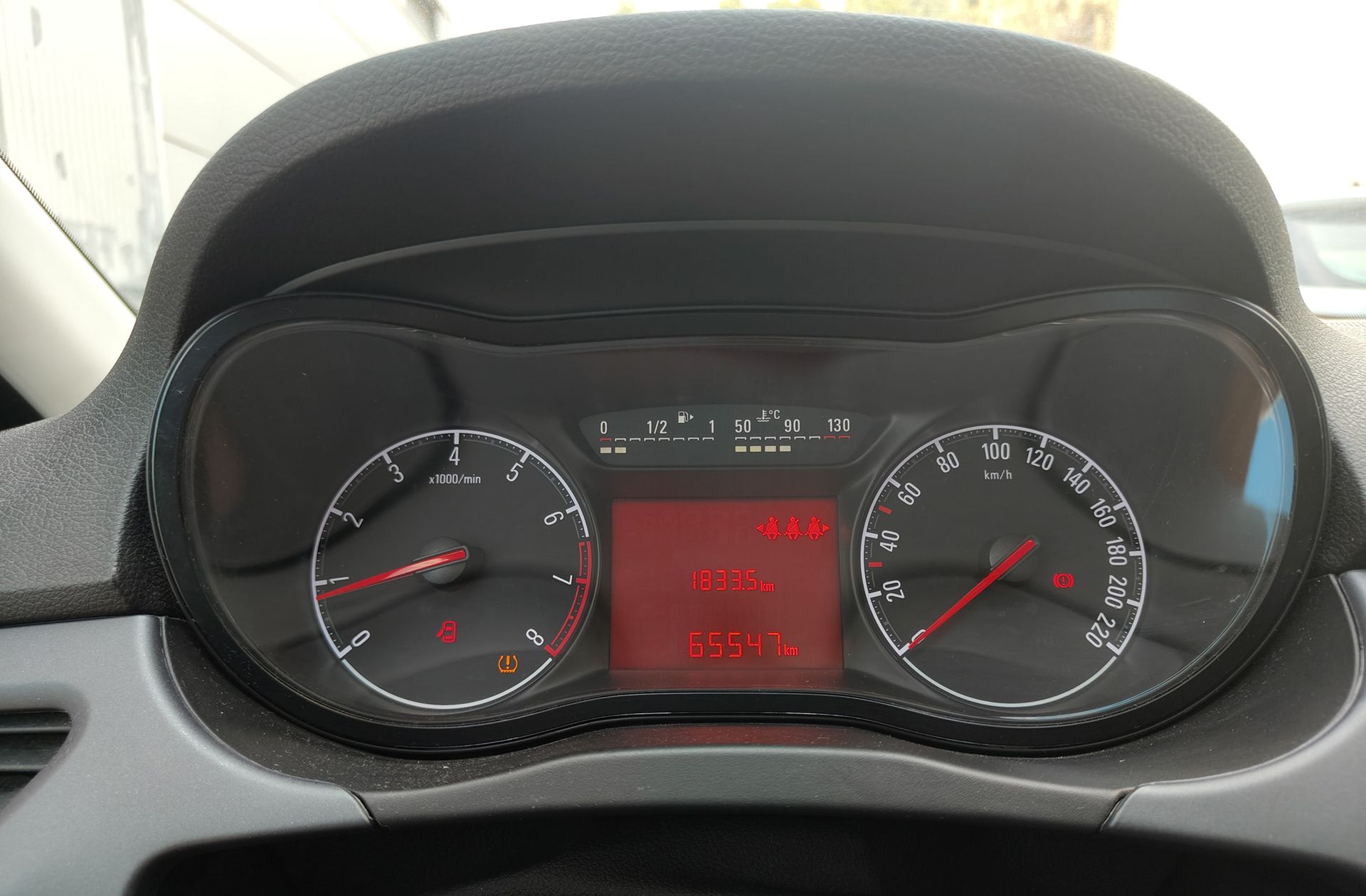 Opel Corsa 1.4 Expression - foto 19