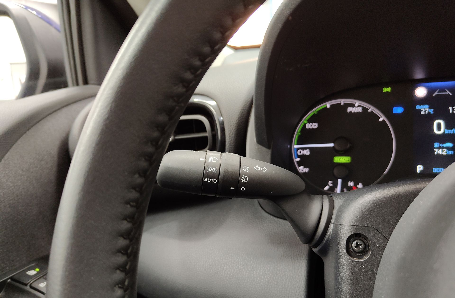 Toyota Yaris 120H Active Plus - foto 22