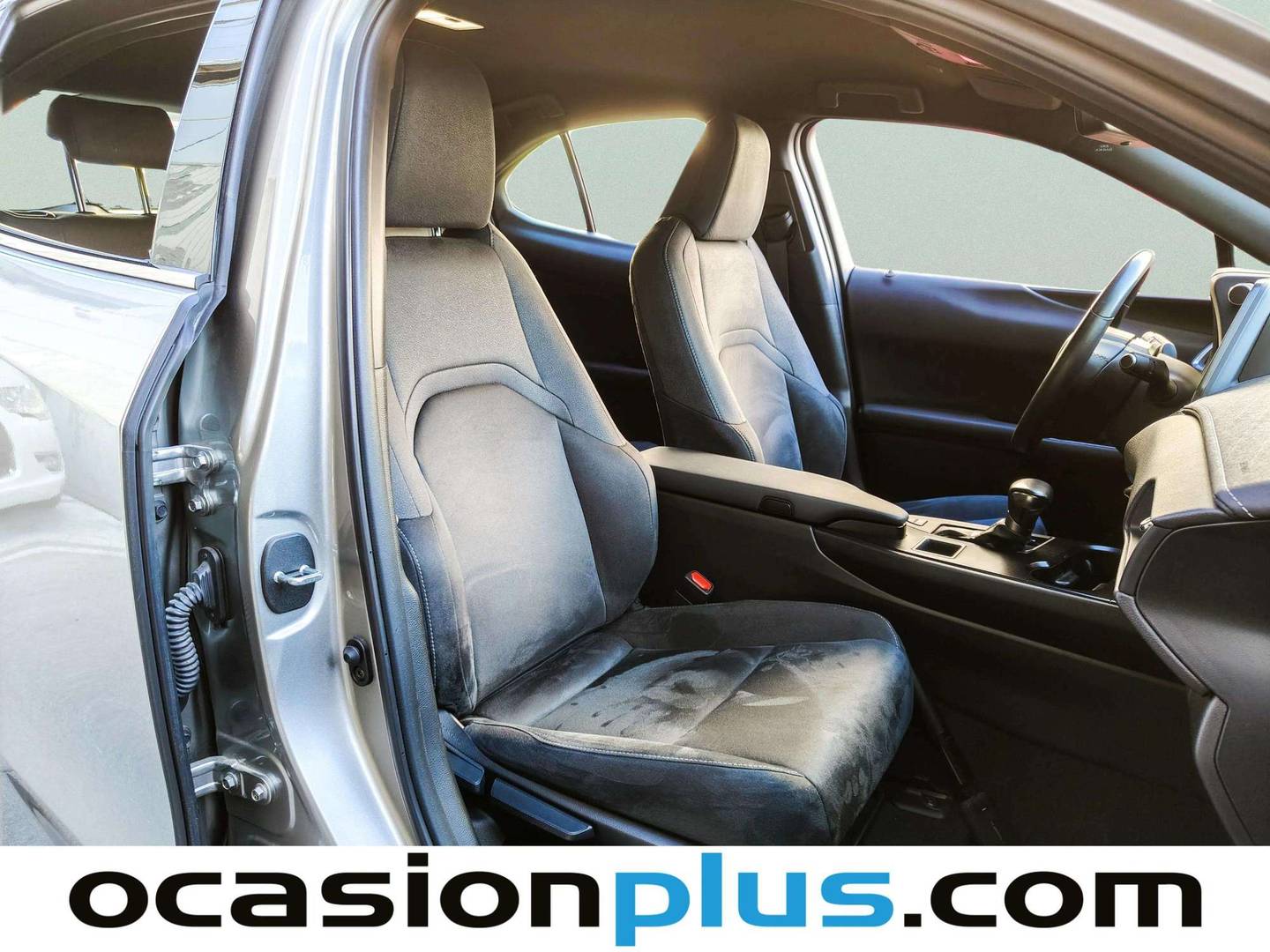 Lexus UX Lexus UX 250h Business 2WD (184 CV) de segunda mano