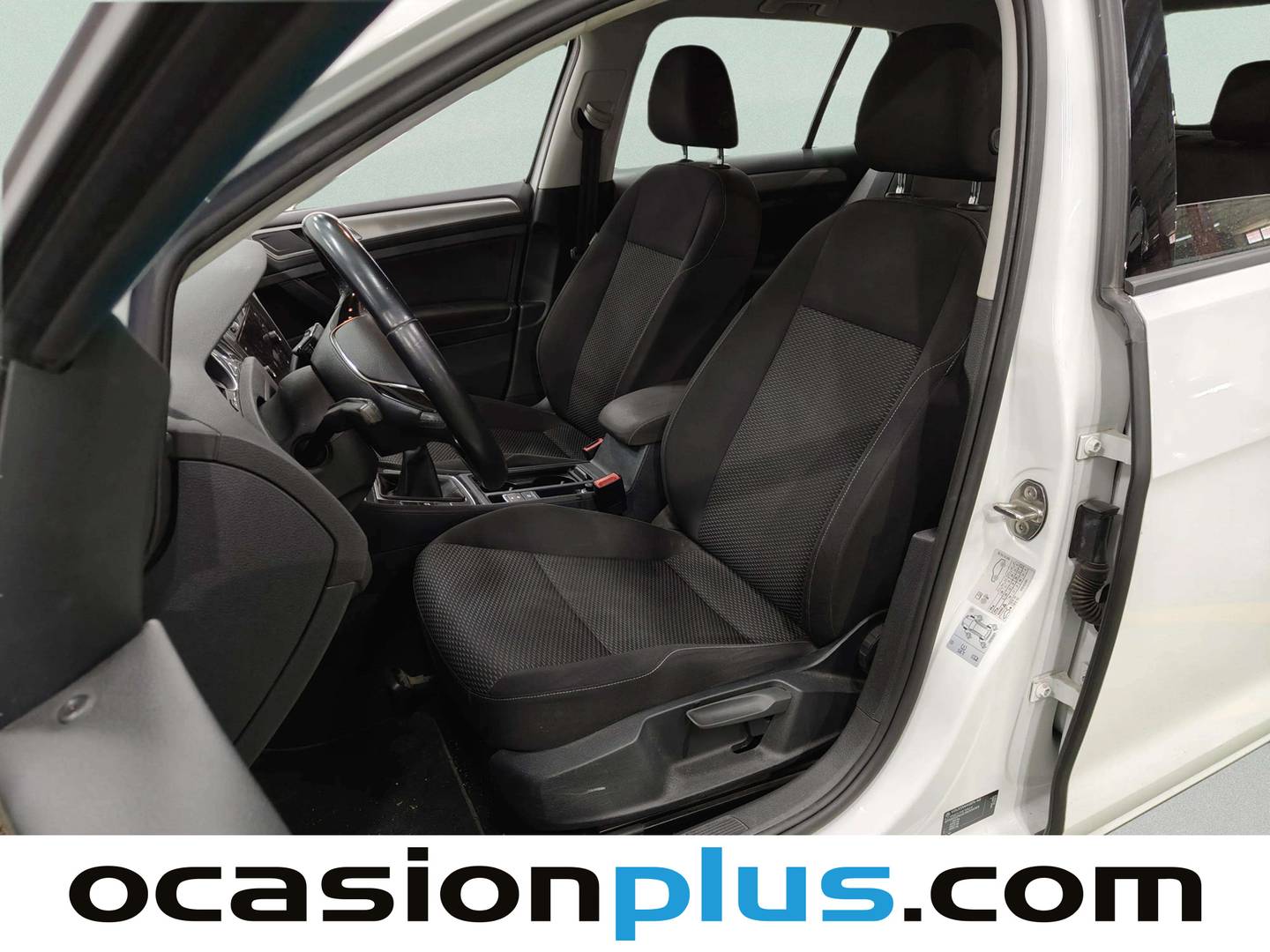 Foto asientos delanteros Volkswagen Golf Volkswagen Golf Business 1.0 TSI (110 CV)