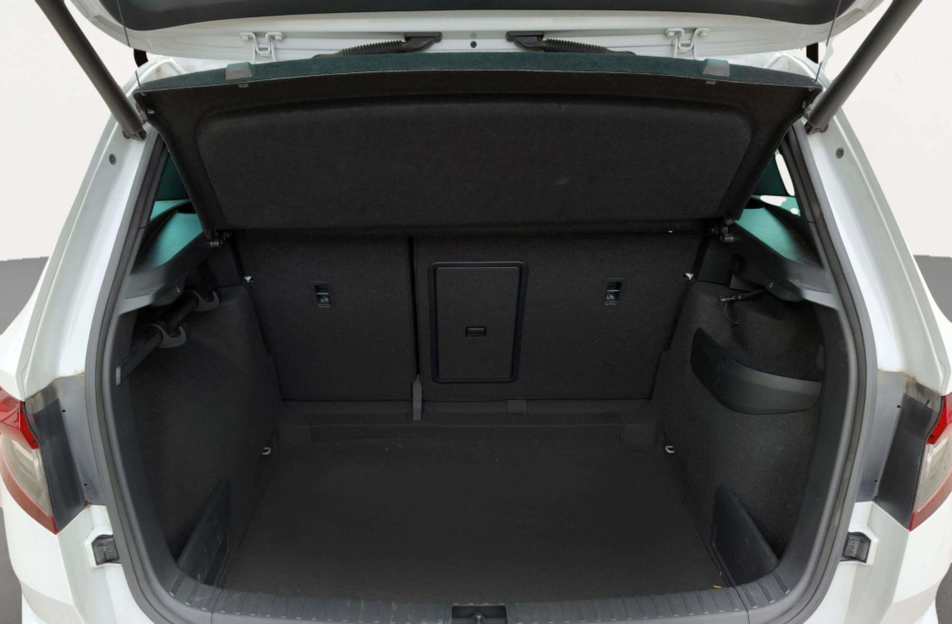 Škoda Karoq 1.5 TSI ACT Sportline - foto 18