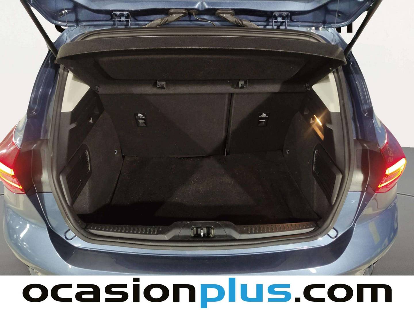 Fotos maletero Ford Focus Ford Focus 1.0 Ecoboost MHEV Active Auto (155 CV)