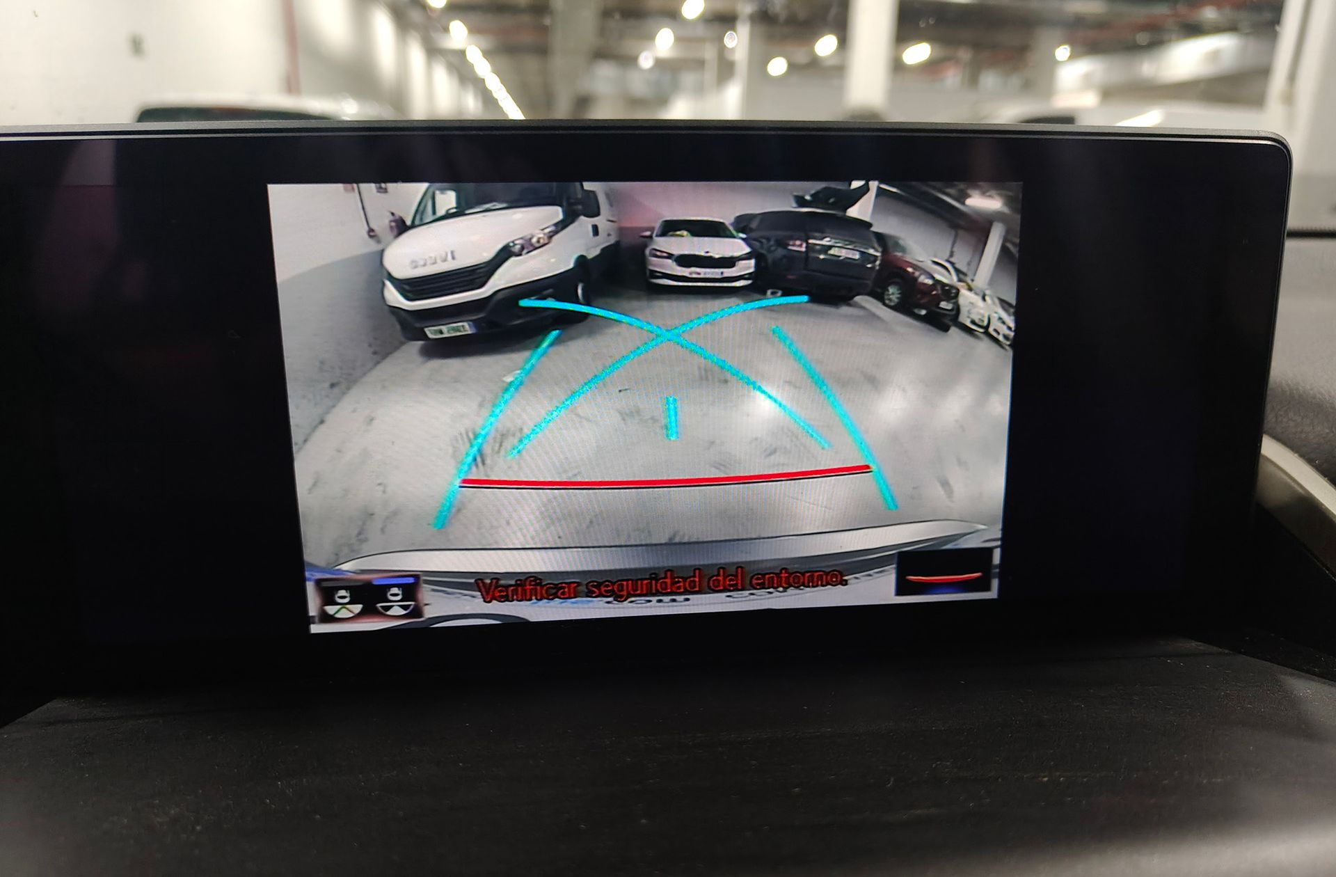 Lexus NX 300h Business Navigation 2WD - foto 8