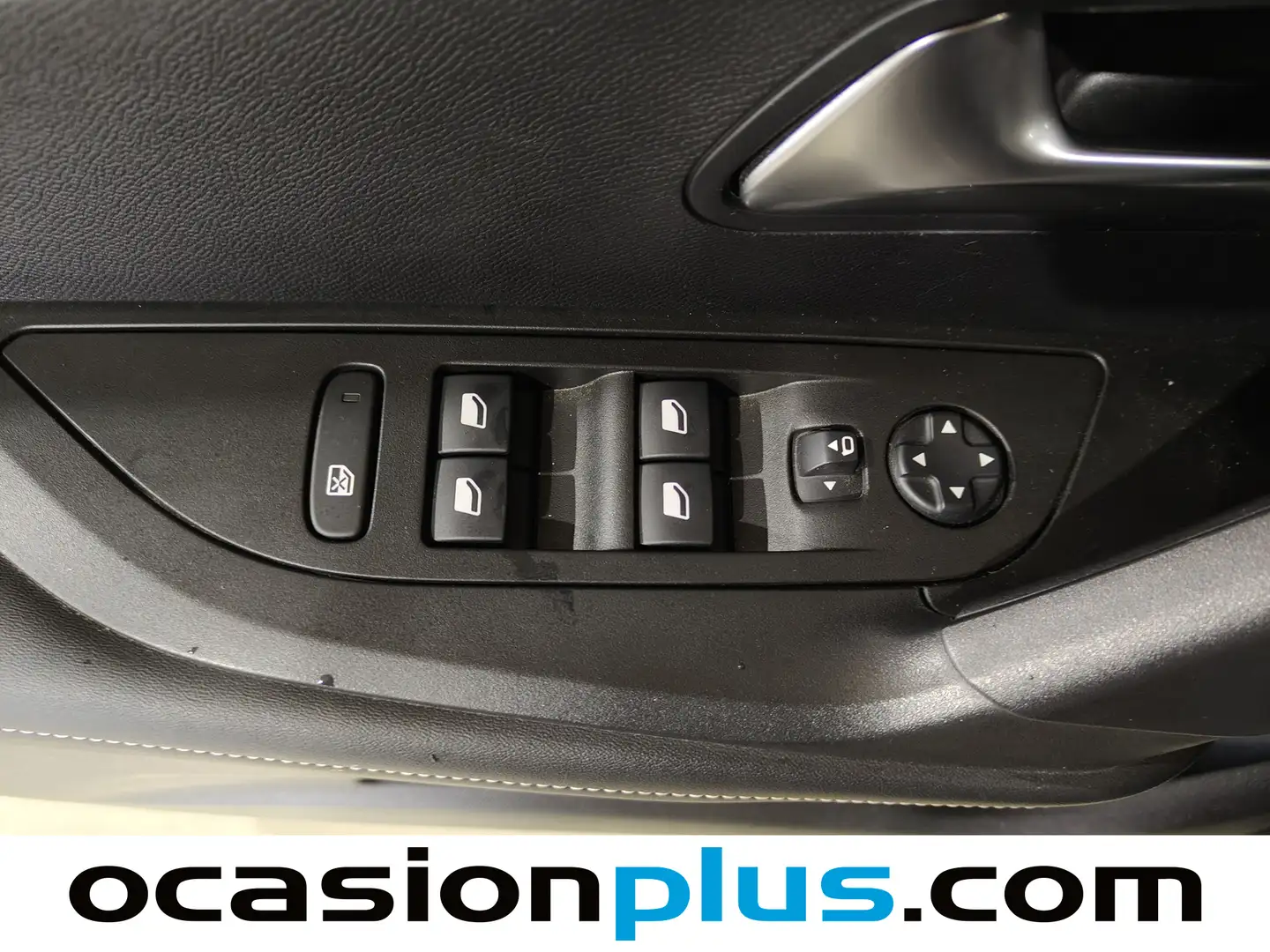 Foto Peugeot 2008 Peugeot 2008 PureTech 100 S&S Allure (100 CV)