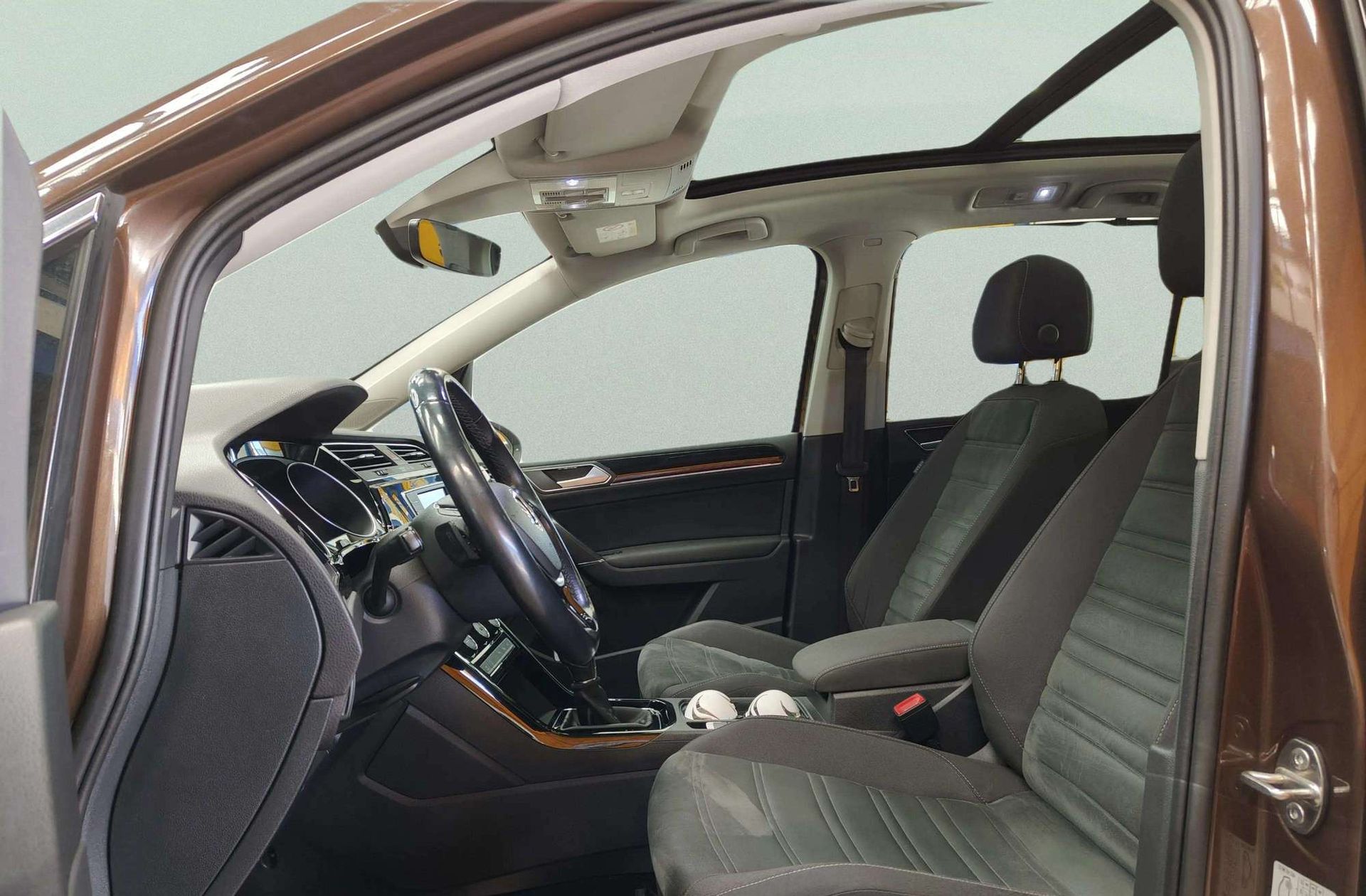 Volkswagen Touran Sport 1.6 TDI BMT DSG - foto 10