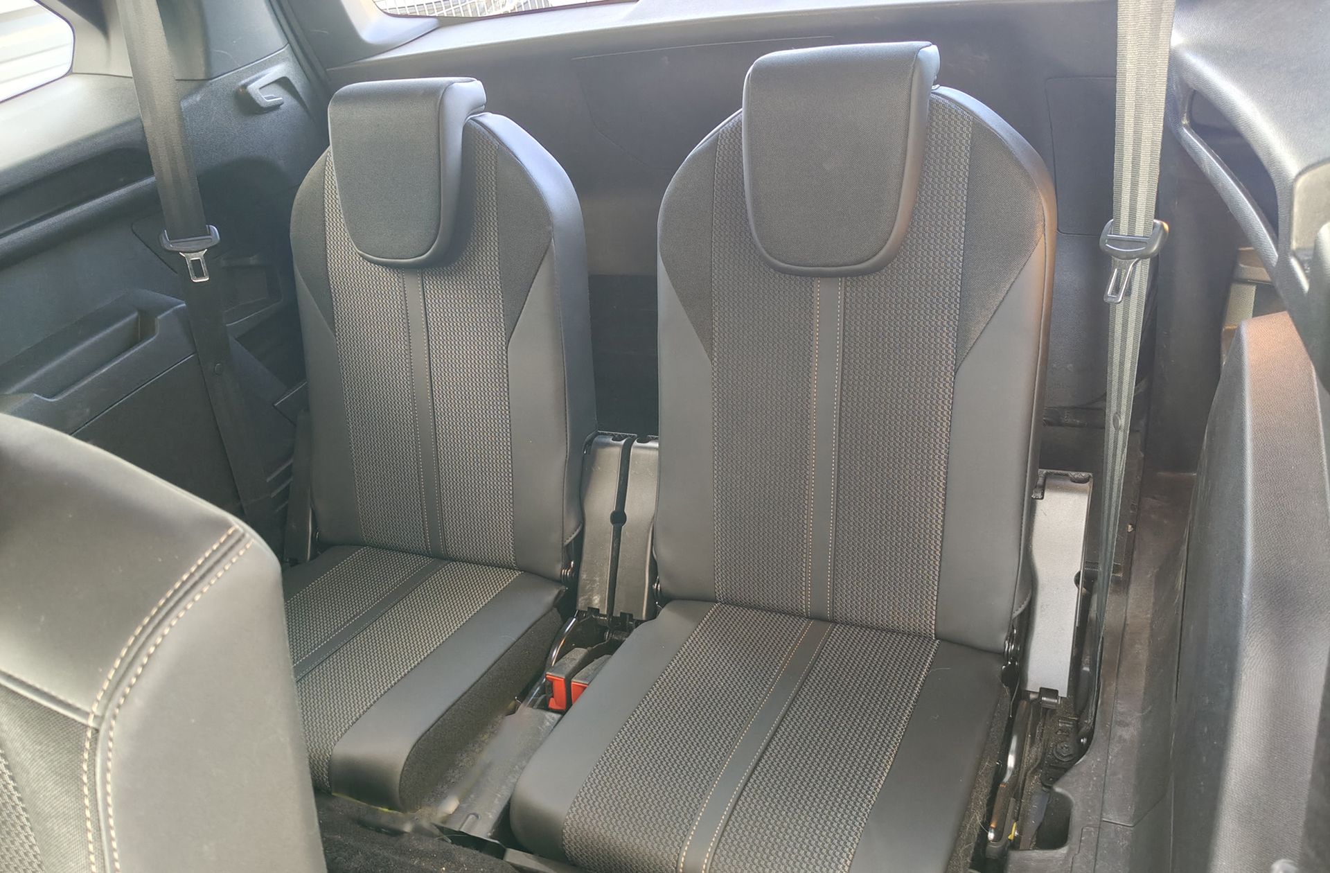 Peugeot 5008 1.2 GT eDCS6 7 plazas - foto 14