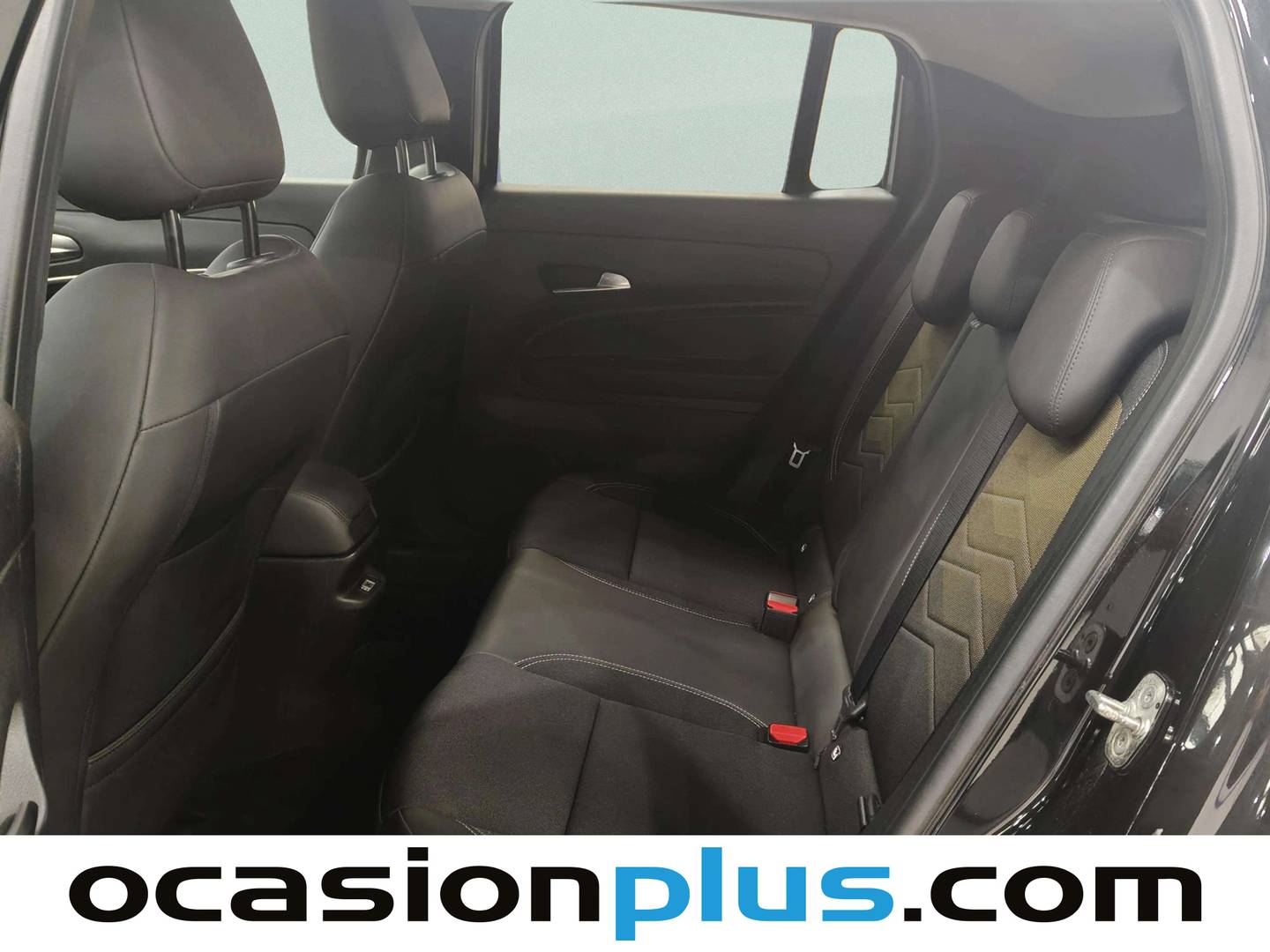 Foto asientos traseros Jeep Avenger Jeep Avenger 1.2 G Summit (100 CV)