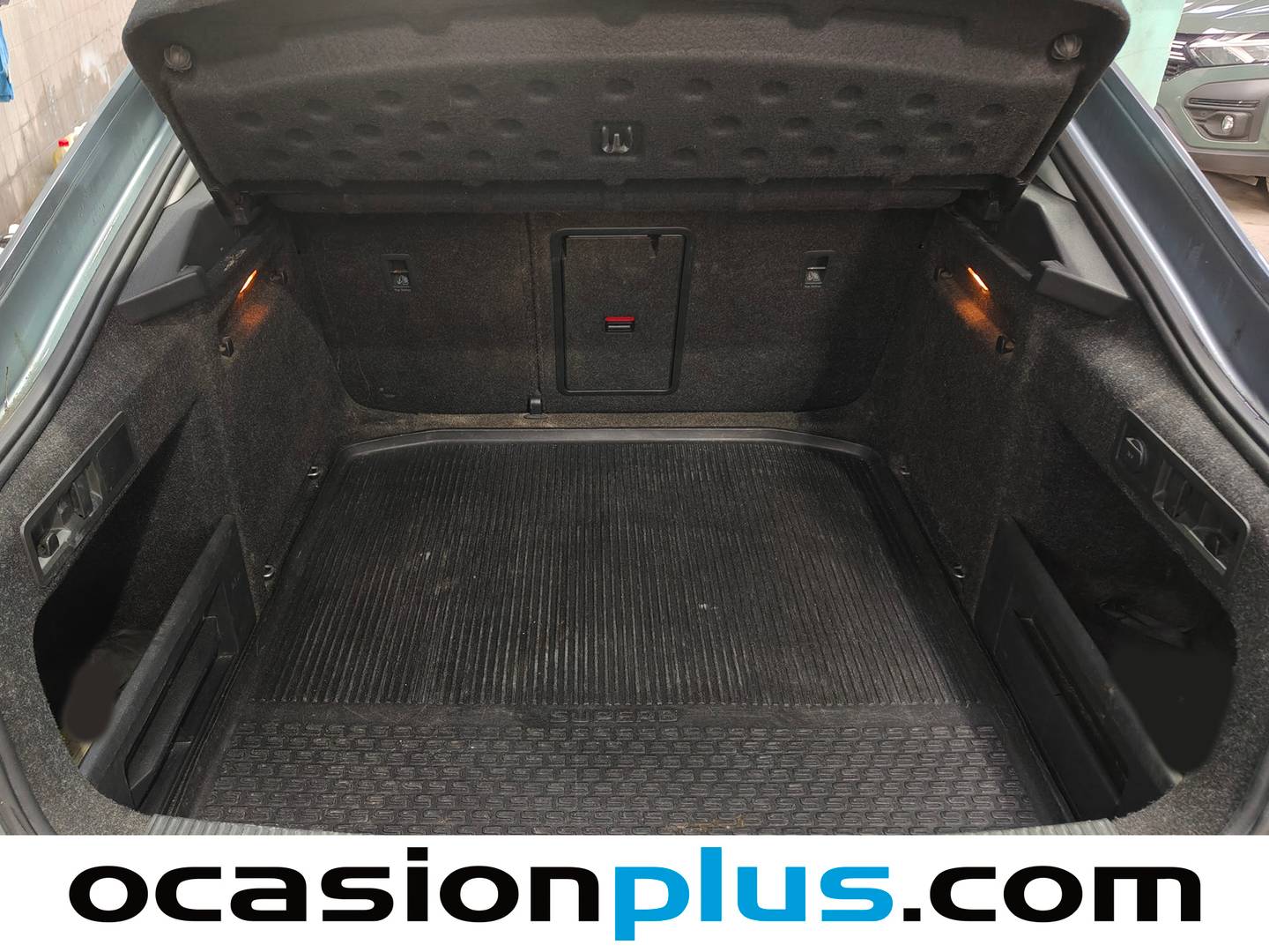 Fotos maletero Skoda Superb Skoda Superb 1.6 TDI CR Ambition 88 kW (120 CV)