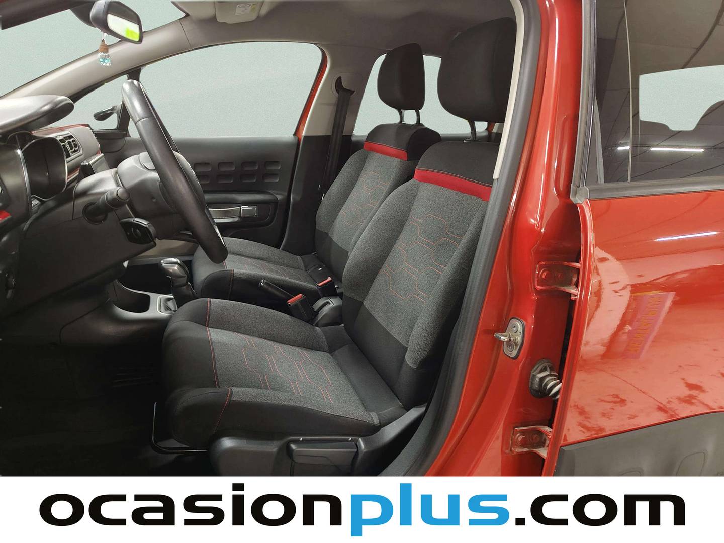 Foto asientos delanteros Citroën C3 Citroën C3 PureTech 82 Shine (82 CV)
