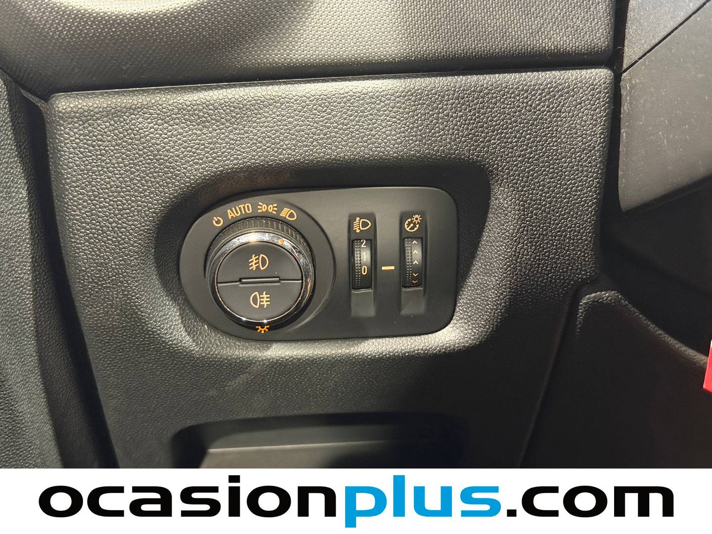 Equipamiento del Opel Corsa Opel Corsa 1.4 Selective (100 CV)