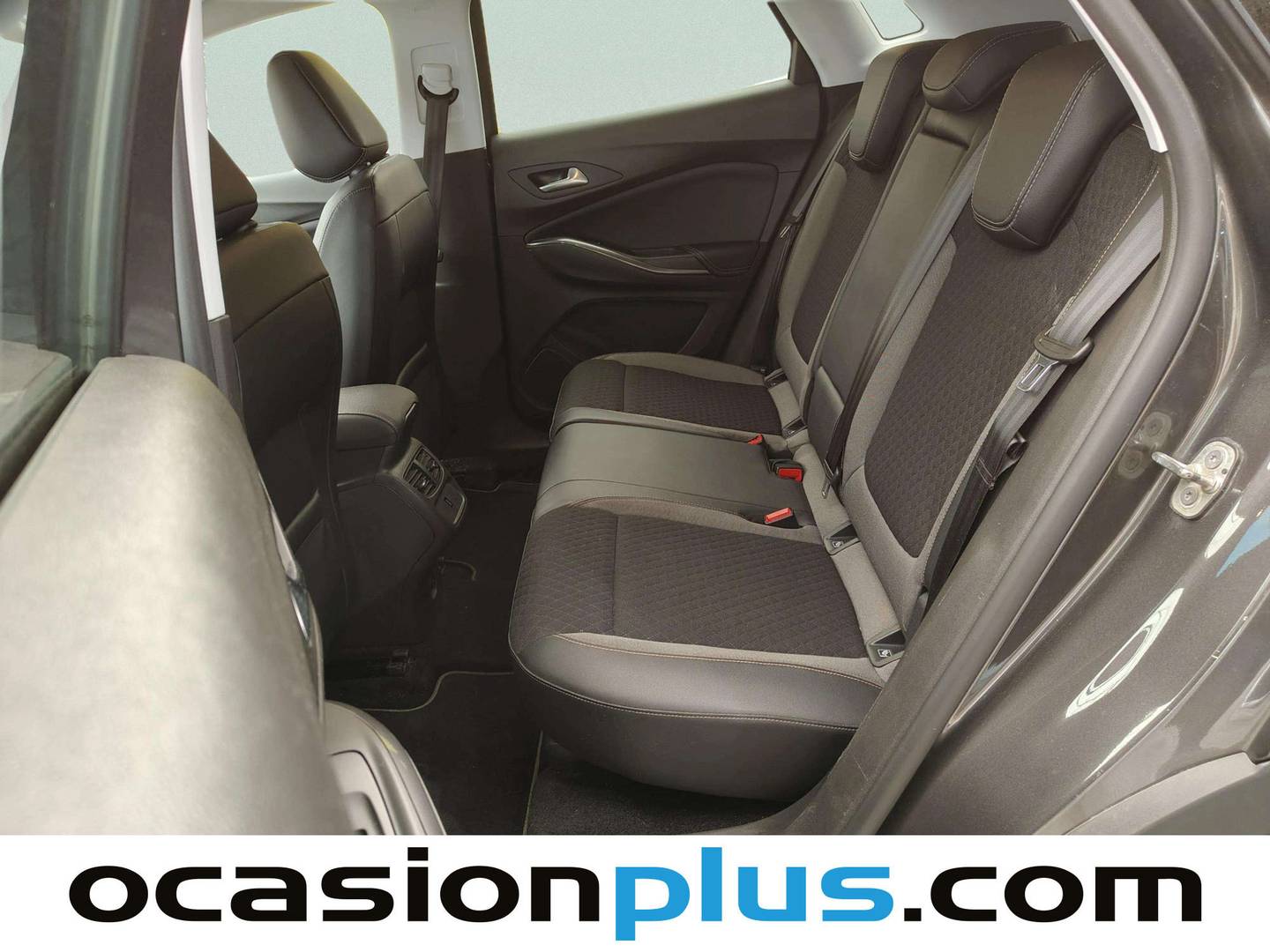 Foto asientos traseros Opel Grandland X Opel Grandland X 1.5 CDTi 120 Aniversario (130 CV)