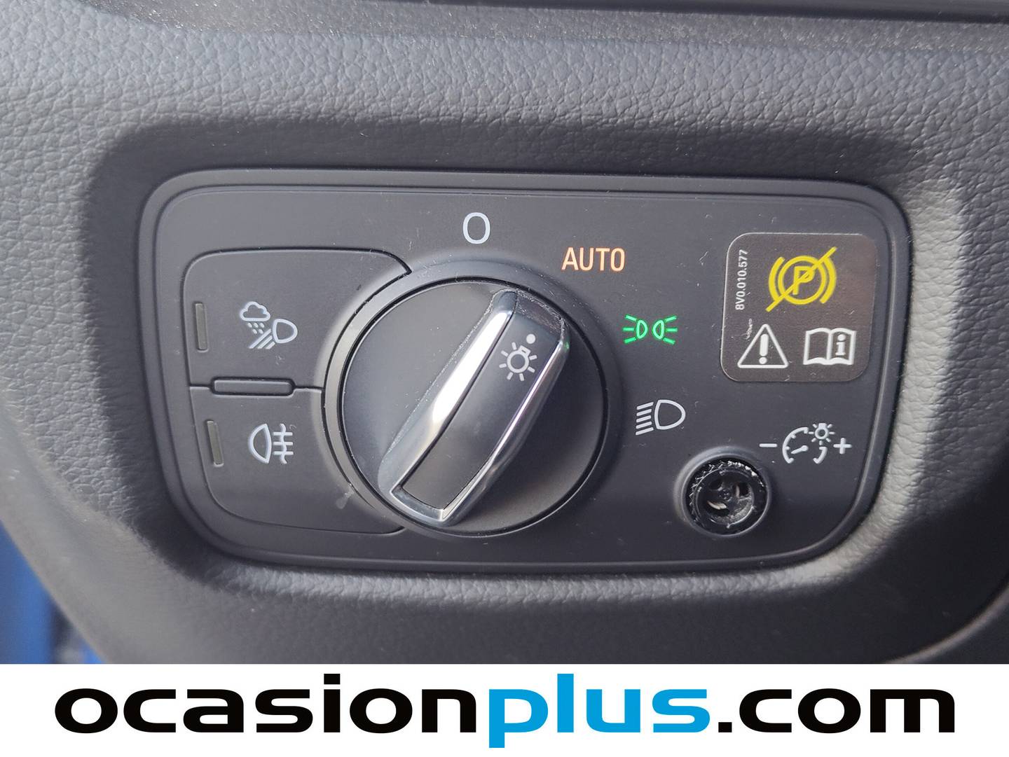 Extras del Audi A3 Audi A3 Sedan Black Line Edition 2.0 TDI (150 CV) Pack S-Line
