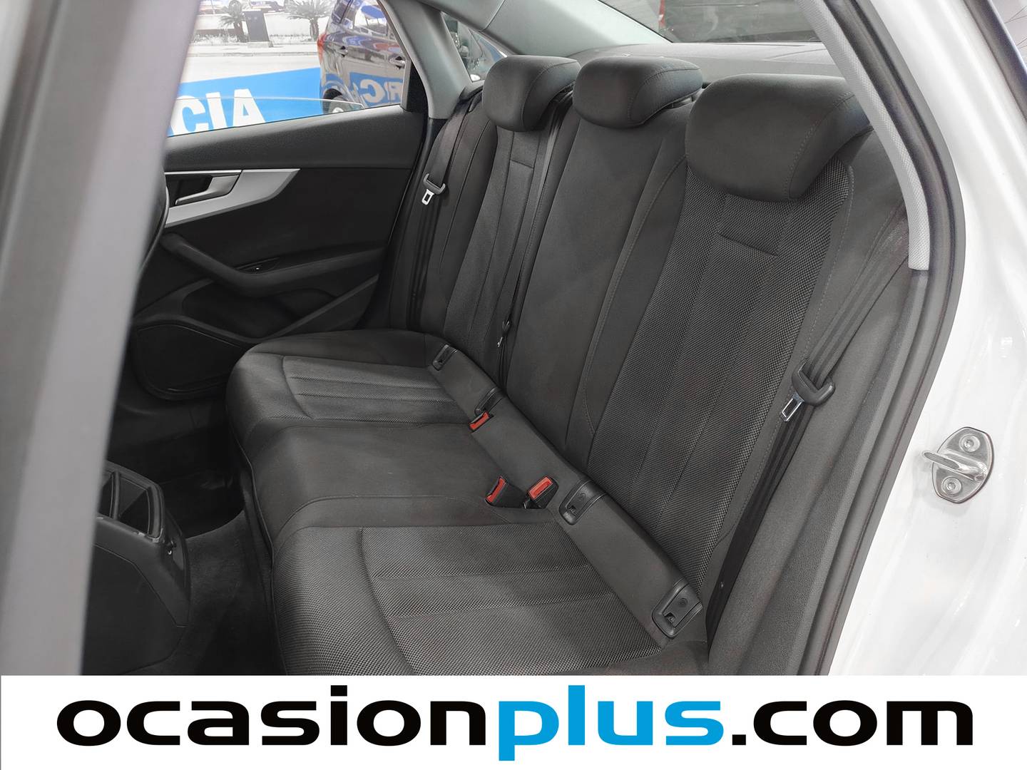 Foto asientos traseros Audi A4 Audi A4 Advanced edition 2.0 TDI (150 CV)