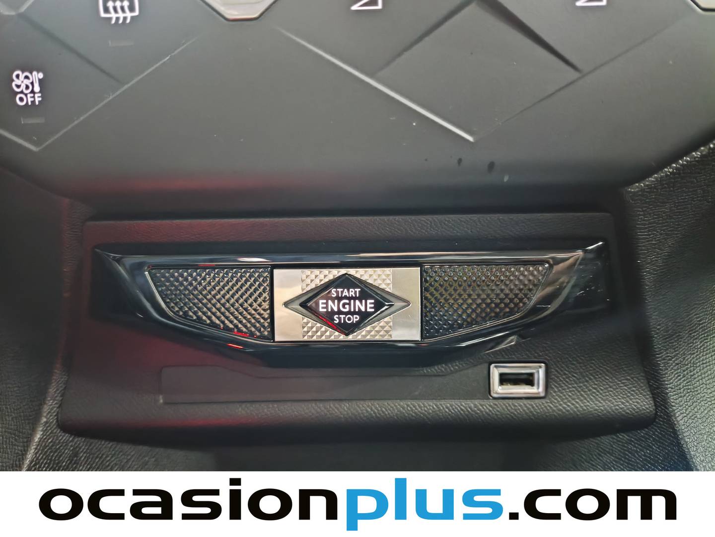 Equipamiento del DS DS 3 Crossback DS DS3 Crossback BlueHDi 100 So Chic (100 CV)