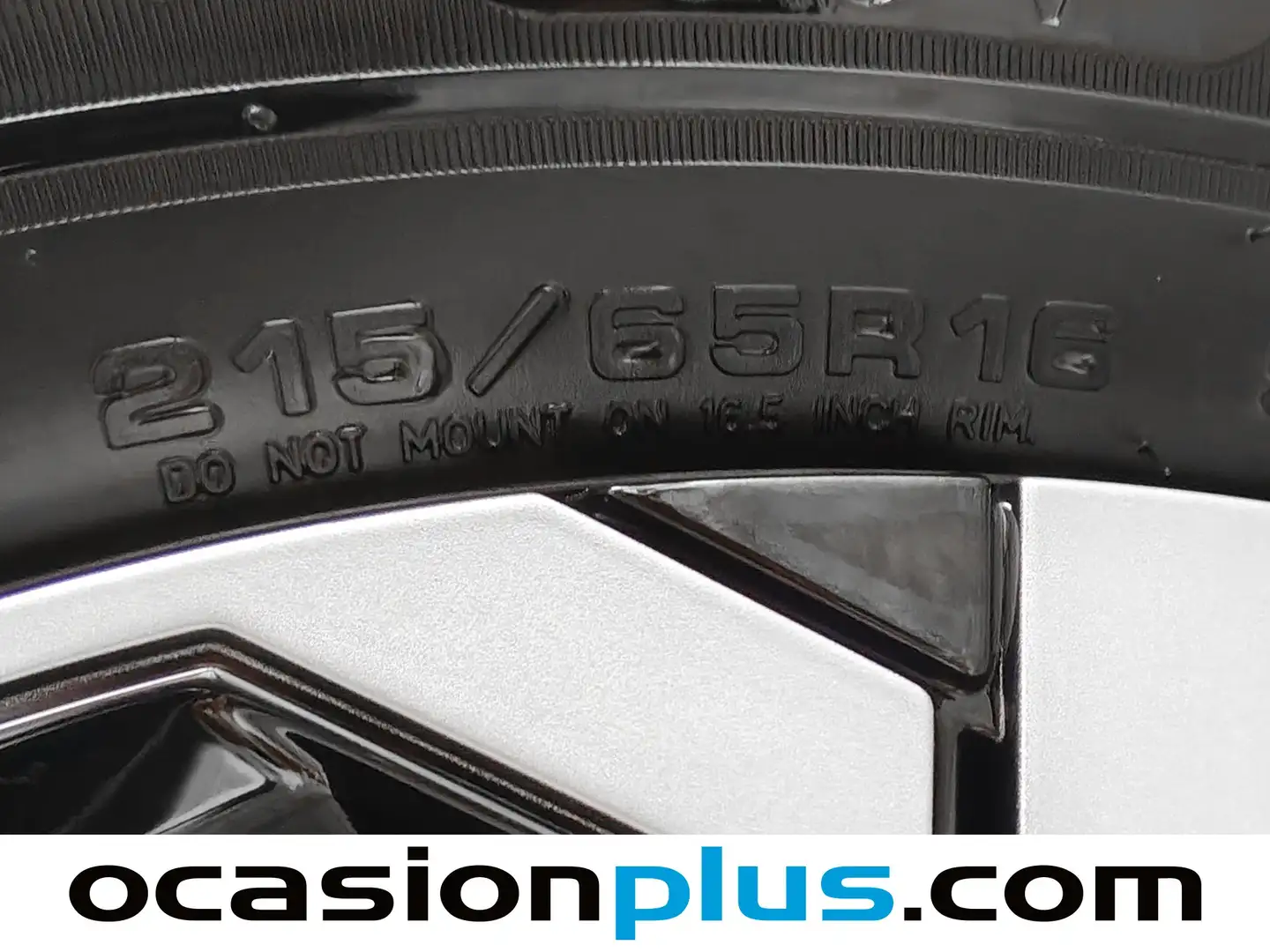 Foto Peugeot 2008 Peugeot 2008 PureTech 100 S&S Active (100 CV)