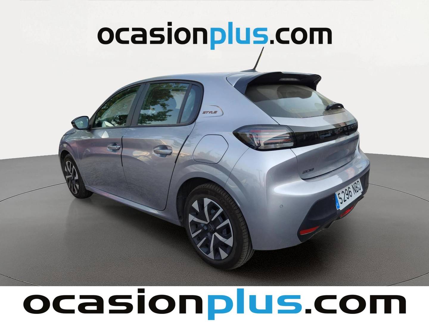 Foto trasera Peugeot 208 Peugeot 208 Style Hybrid 110 eDCS6 (110 CV) izquierda