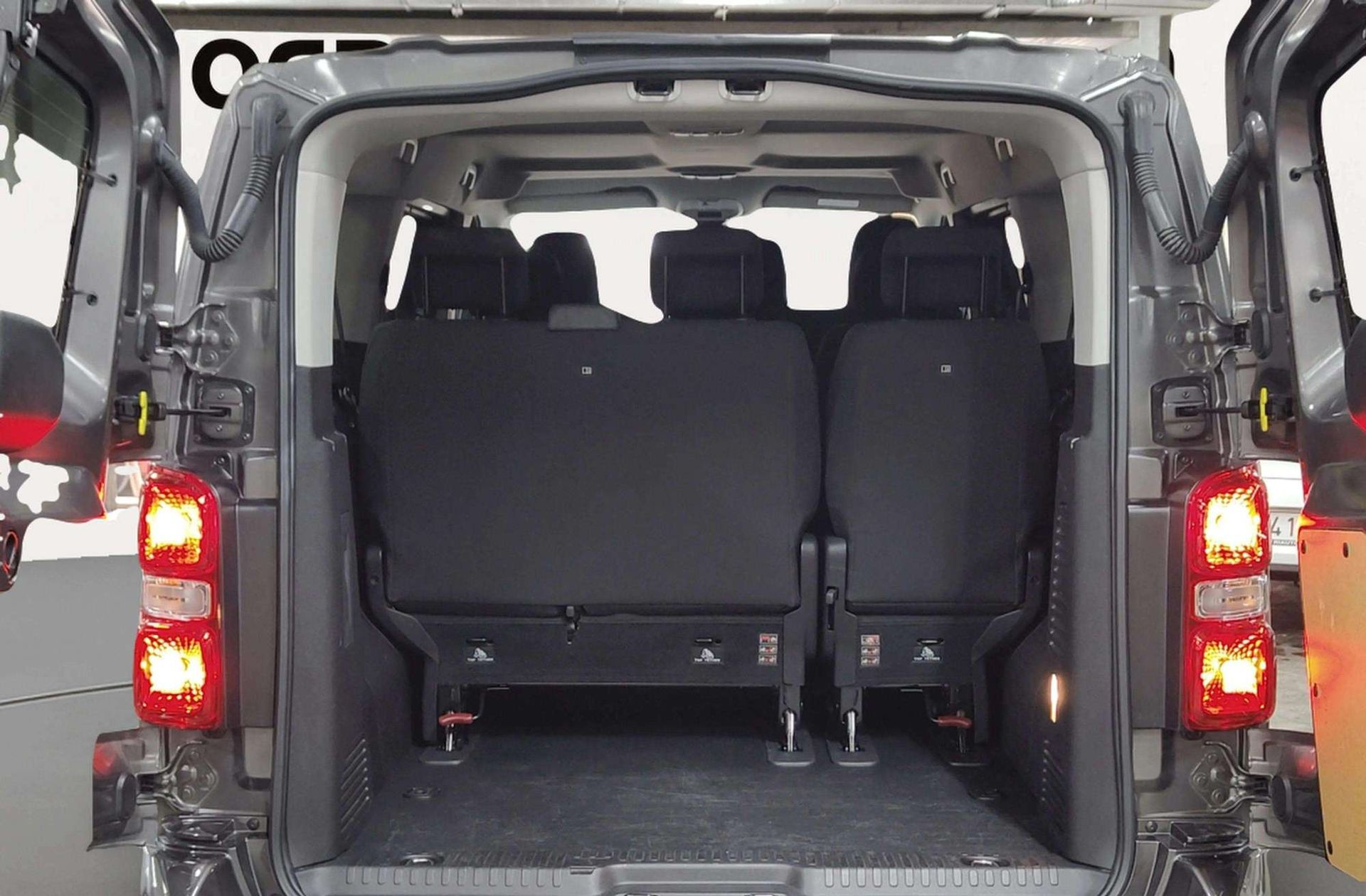 Toyota Proace Verso 2.0D VX Shuttle 9 plazas - foto 17