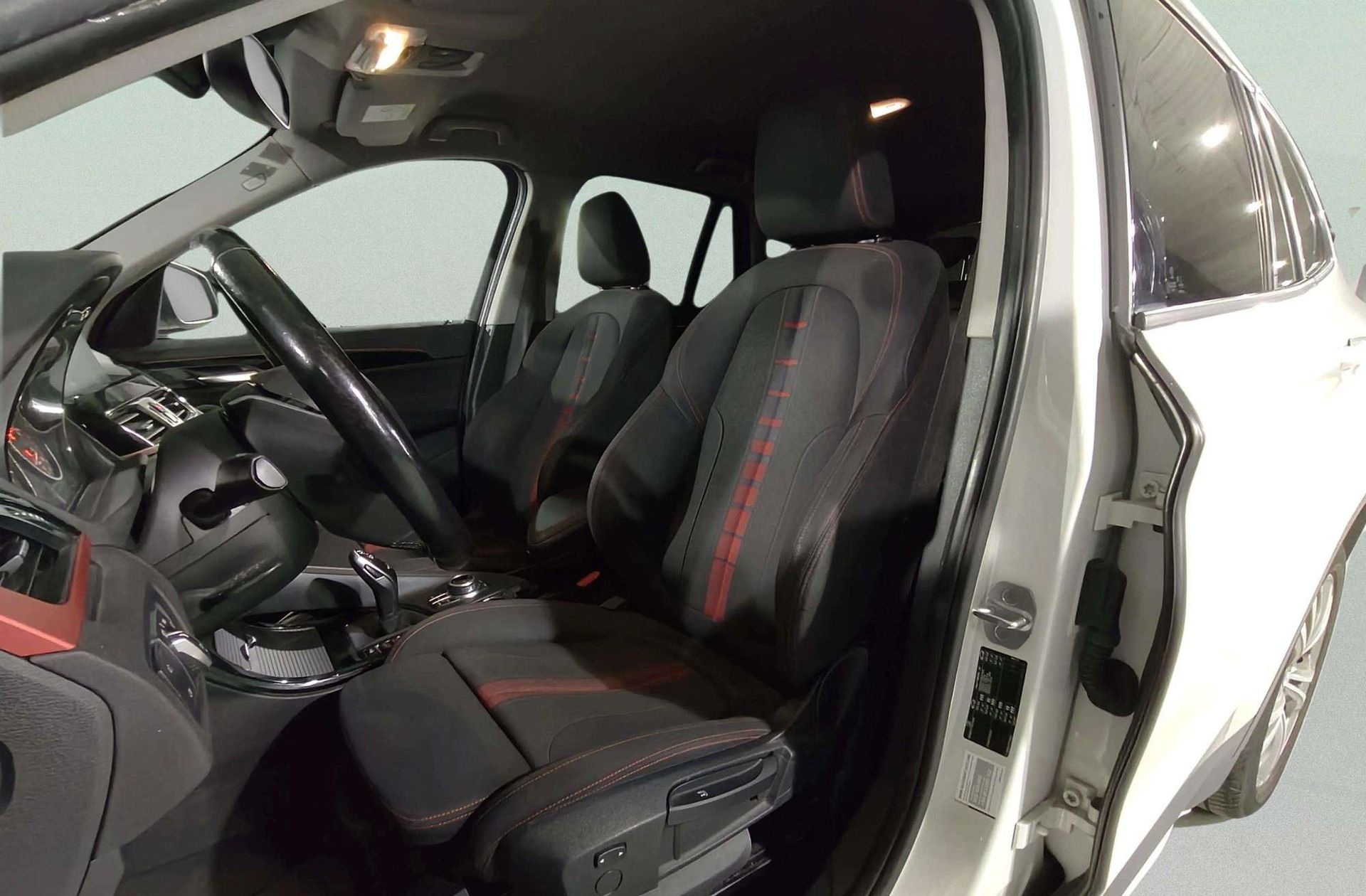 BMW X1 sDrive18i - foto 12