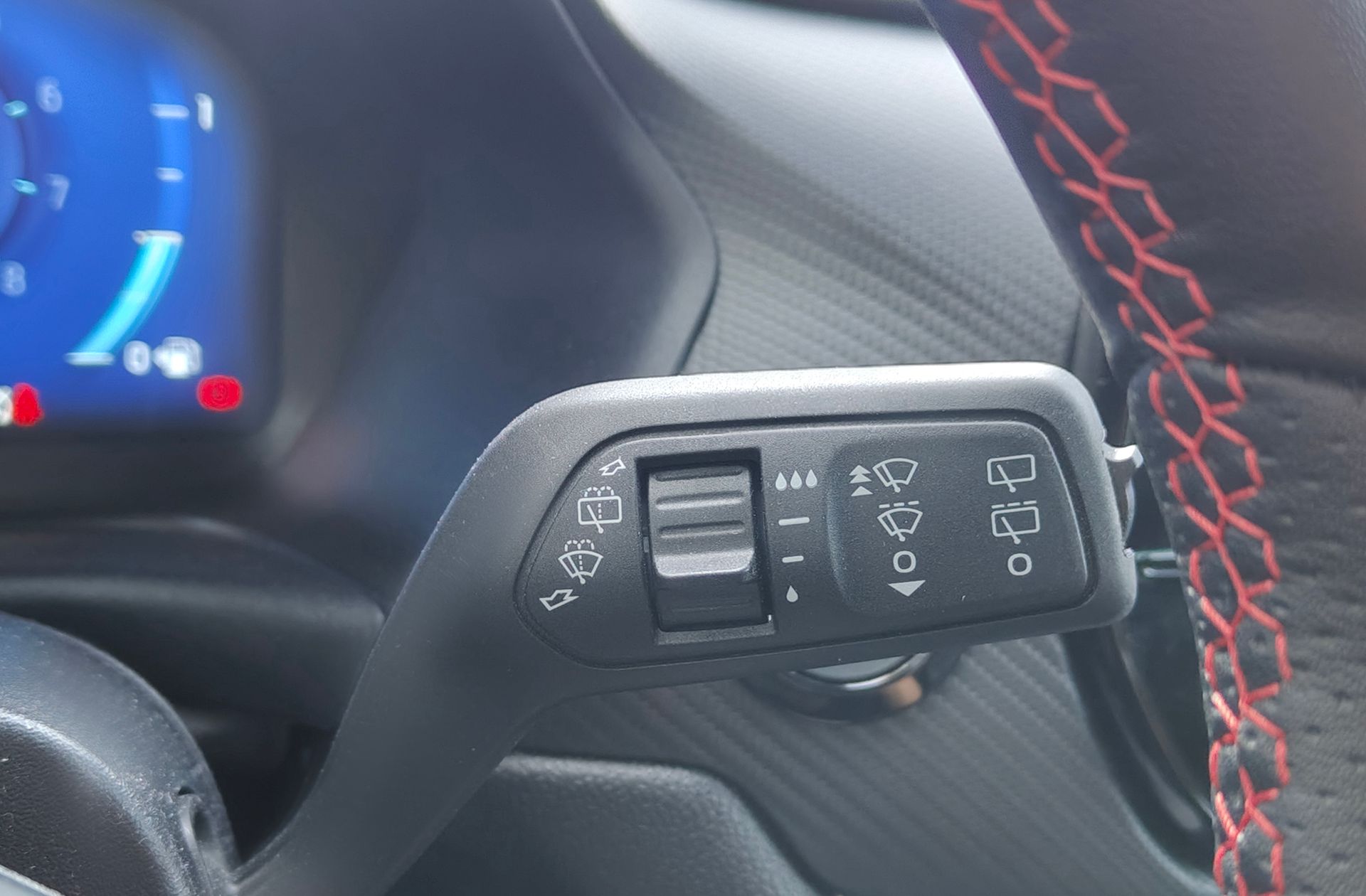 Ford Fiesta 1.5 EcoBoost ST - foto 33
