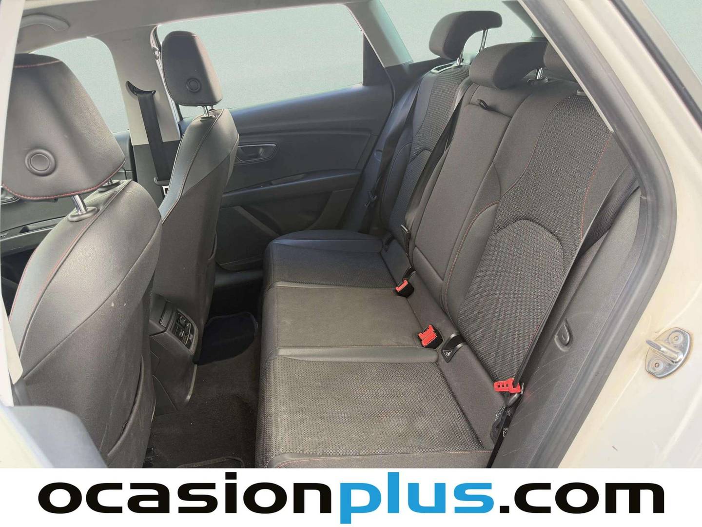 Foto asientos traseros Seat León Seat León ST 2.0 TDI S&S FR DSG (150 CV)