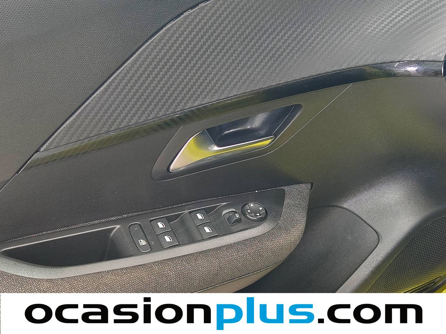 Peugeot 208 Peugeot 208 Style Hybrid 110 eDCS6 (110 CV) automático