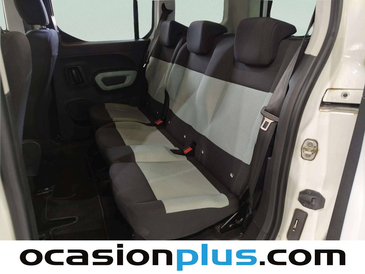 Foto asientos traseros Citroën Berlingo Citroën Berlingo Combi PureTech 110 S&S Talla M 100 Años (110 CV)