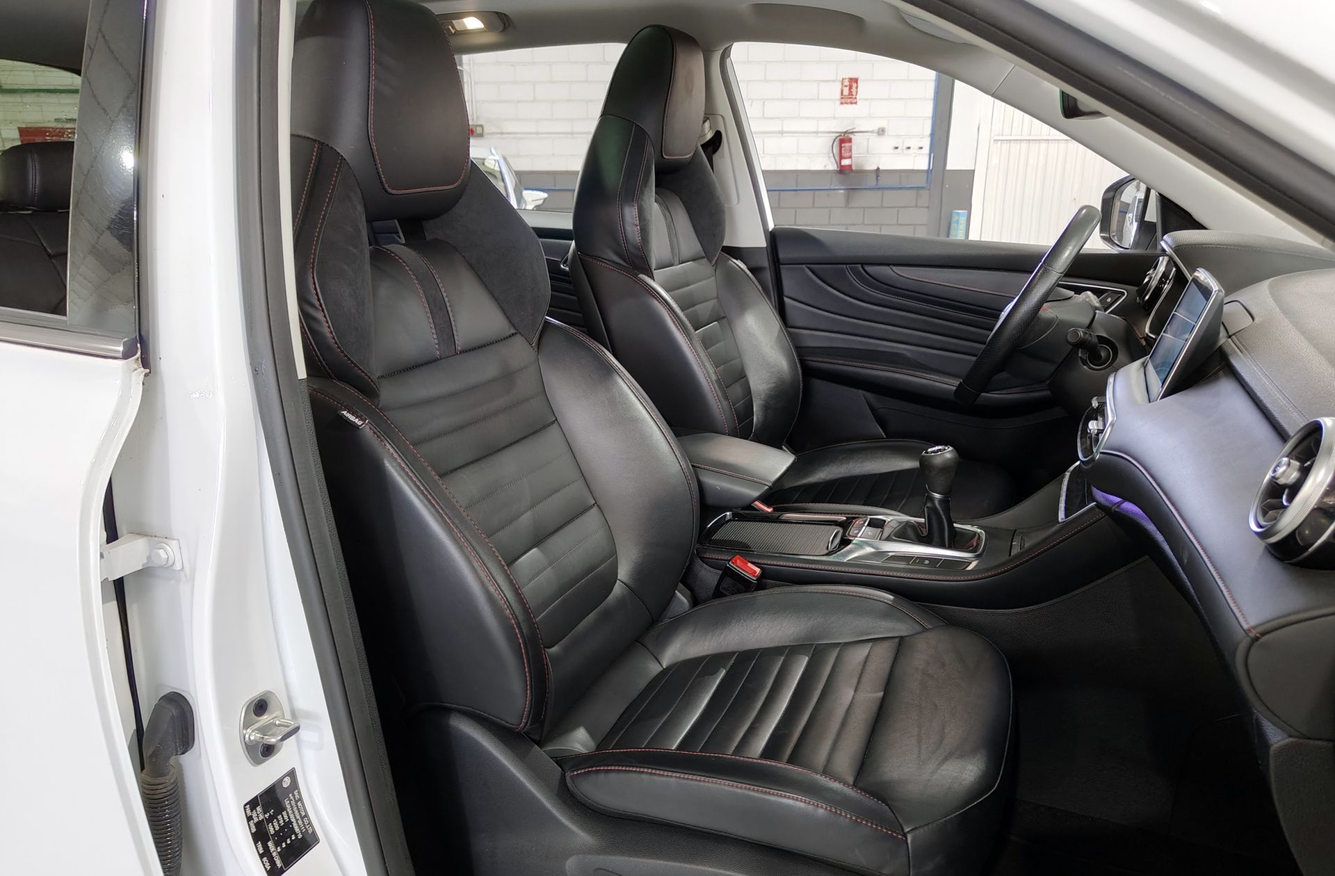 MG HS 1.5 Turbo GDI Luxury - foto 21