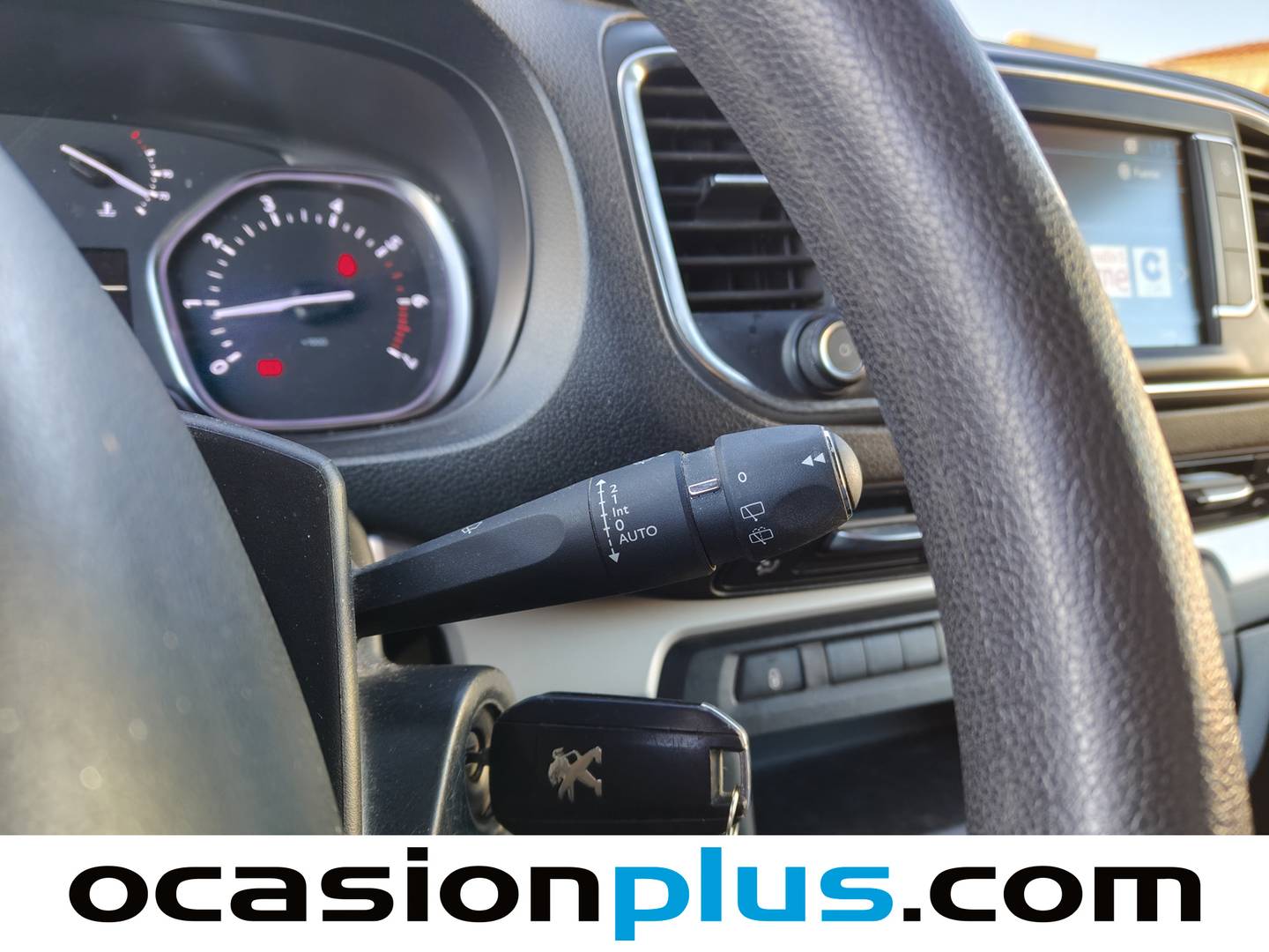 Foto Peugeot Traveller Peugeot Traveller 2.0 BlueHDi Business Standard (150 CV) 9 PLAZAS