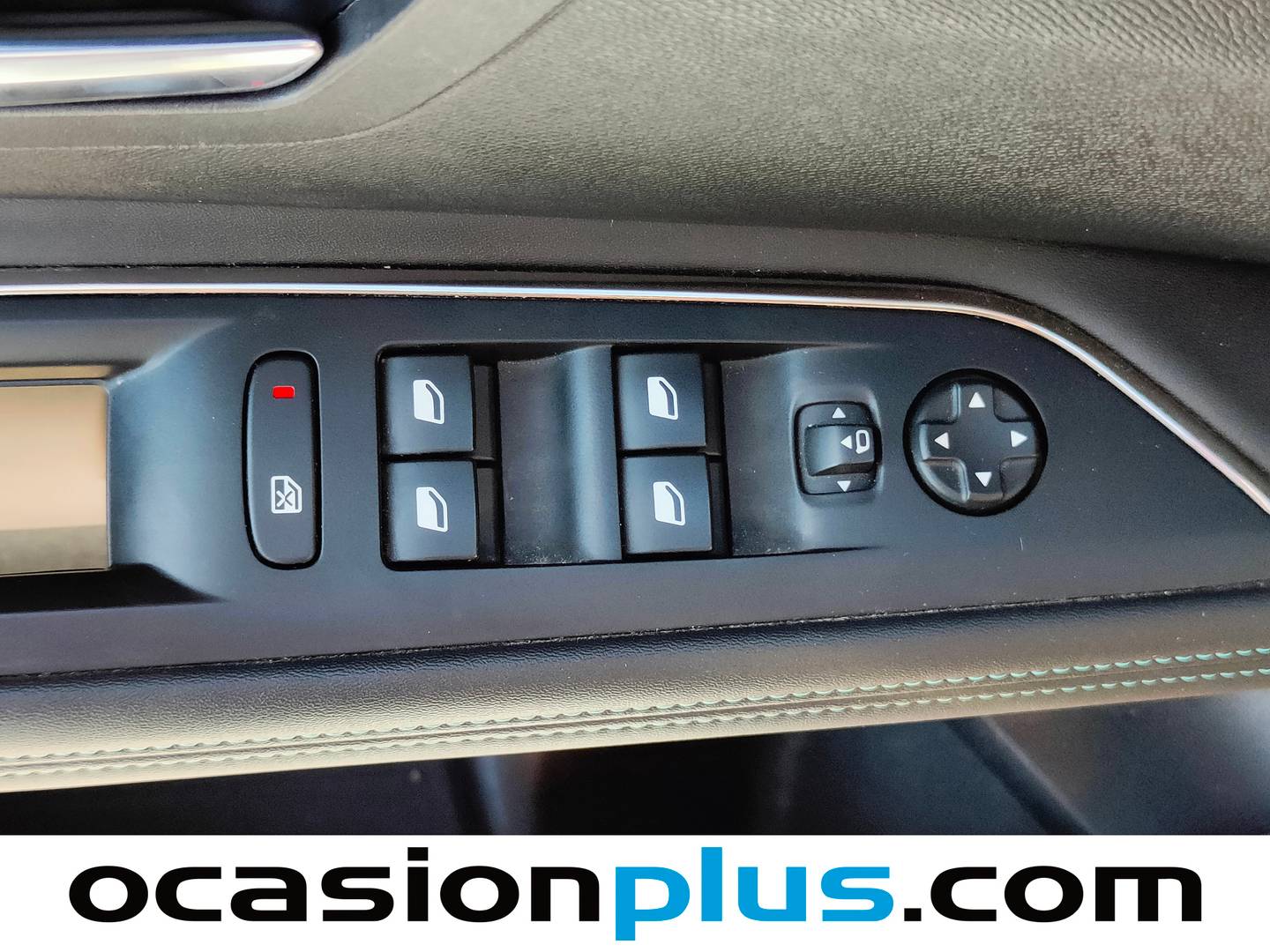 Foto Peugeot 3008 Hybrid Peugeot 3008 300 Allure Pack e-EAT8  (300 CV)