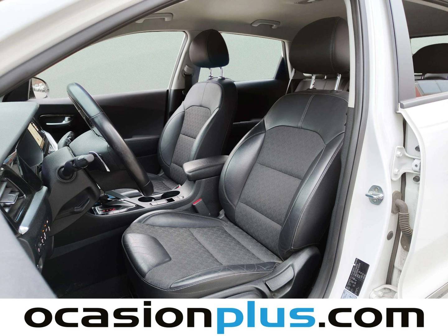 Foto KIA Niro Kia Niro 1.6 GDi PHEV Híbrido Emotion (141 CV)