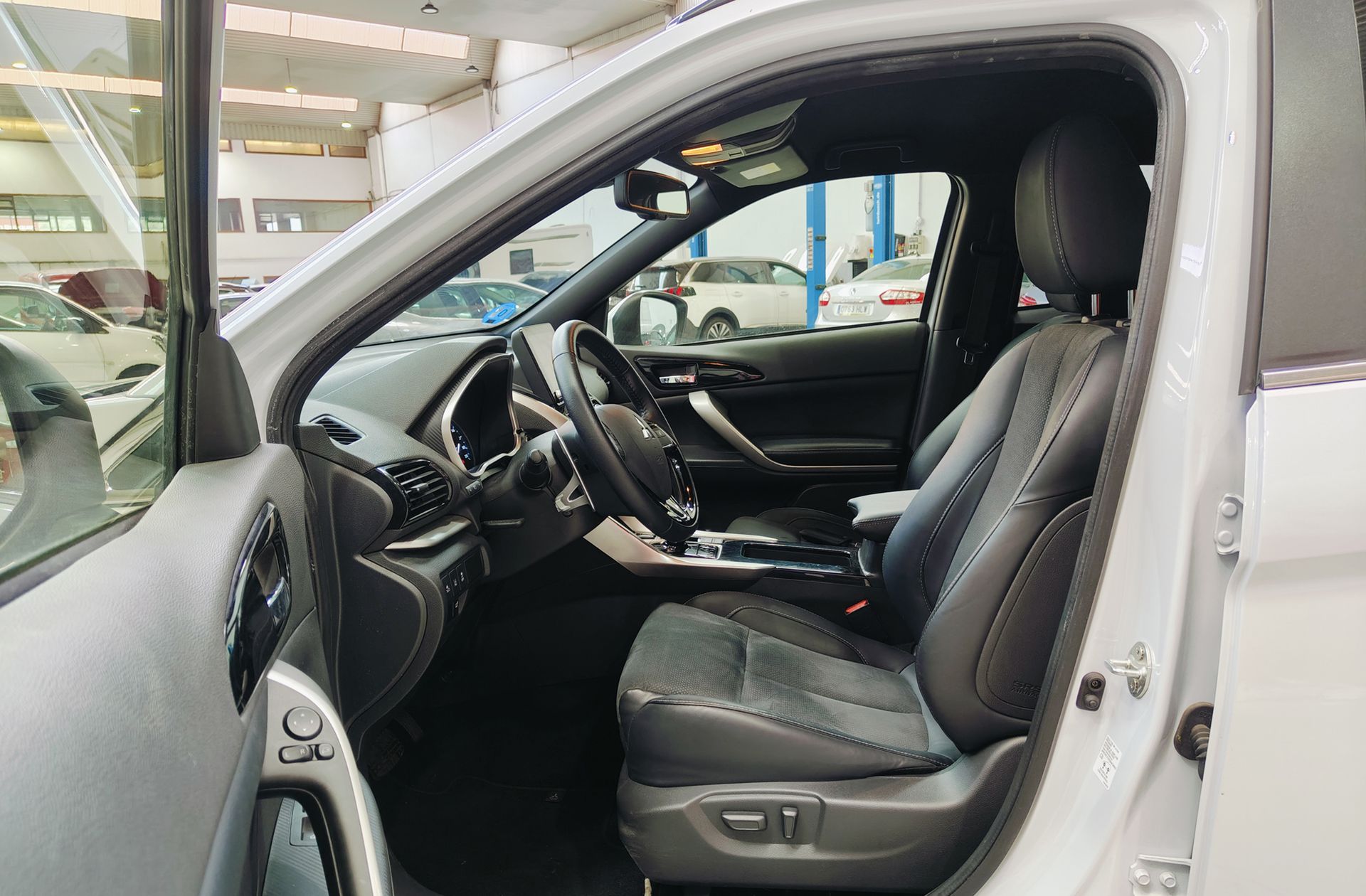 Mitsubishi Eclipse Cross 2.4 PHEV Kaiteki 4WD - foto 12