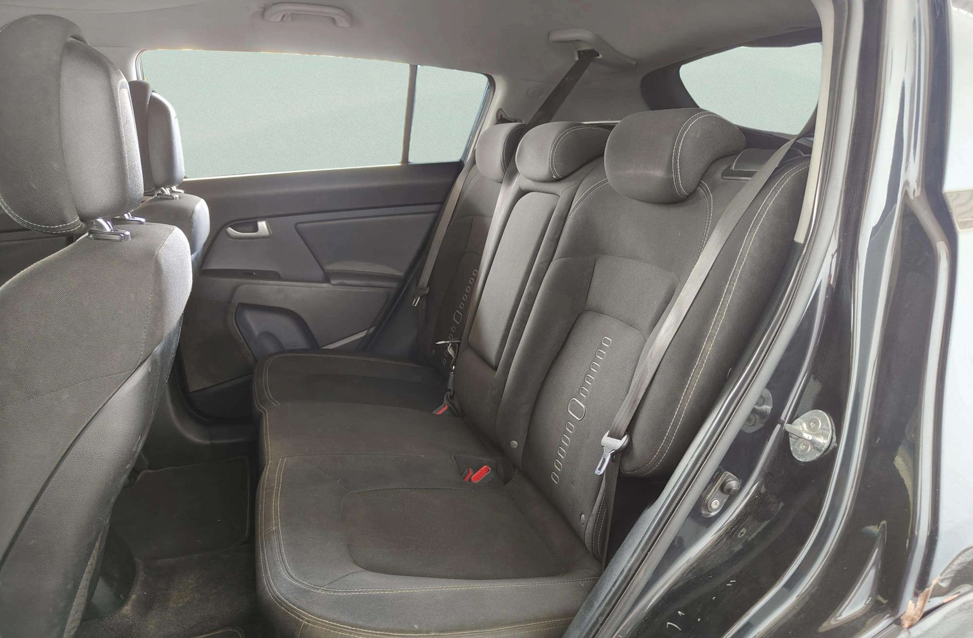 Kia Sportage 1.7 CRDi VGT Drive 4x2 - foto 8